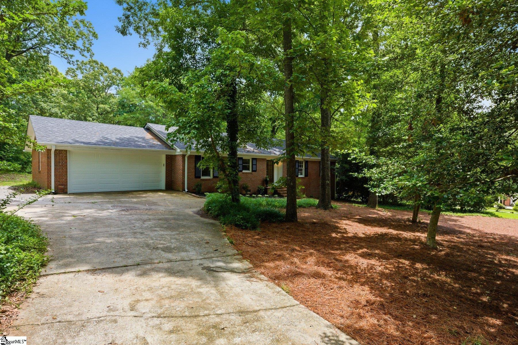 160 Carolina Way Simpsonville, SC 29681