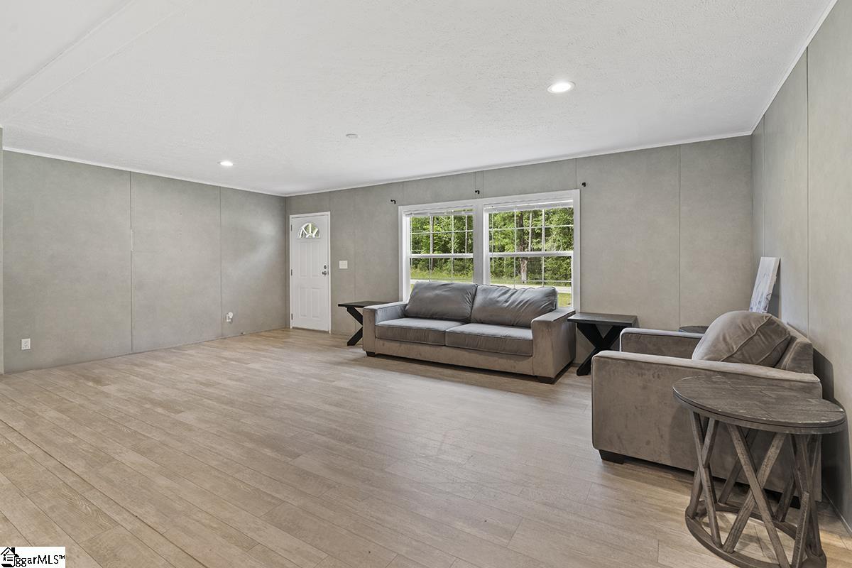 210 Whitten Road Waterloo, SC 29384