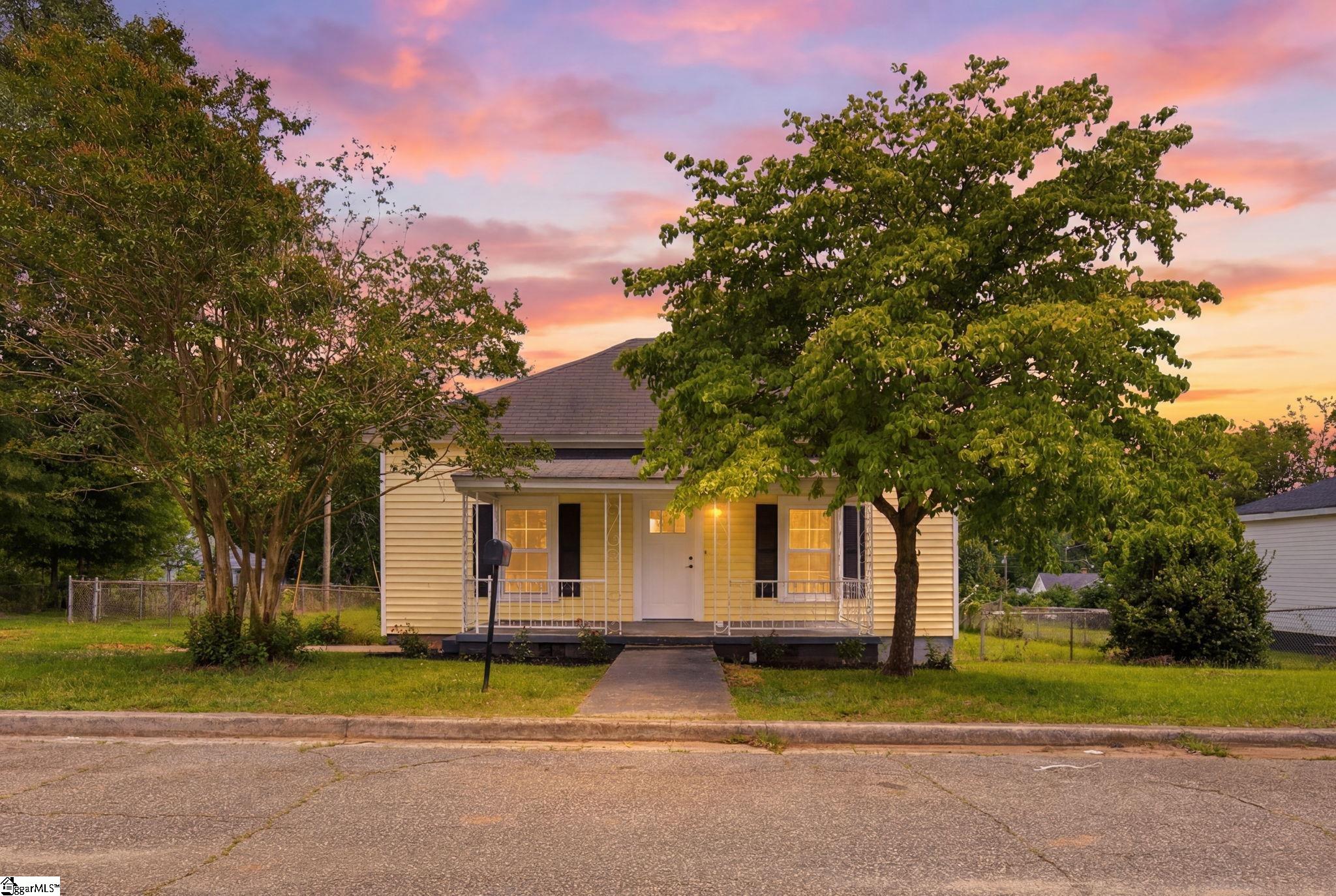 2 Wallace Street Laurens, SC 29360
