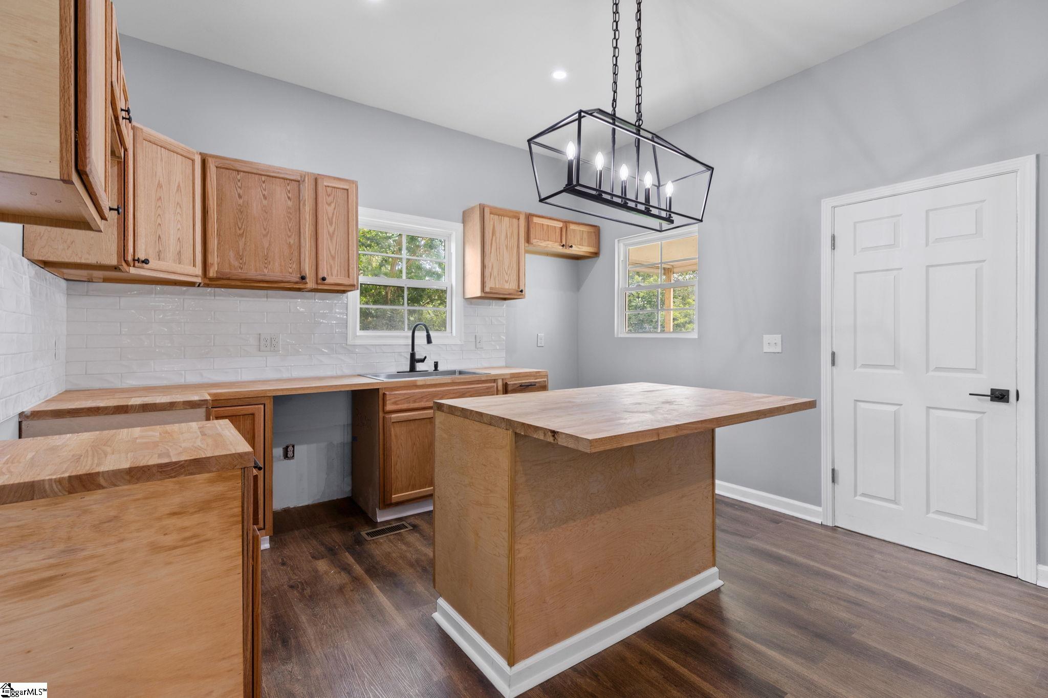 2 Wallace Street Laurens, SC 29360