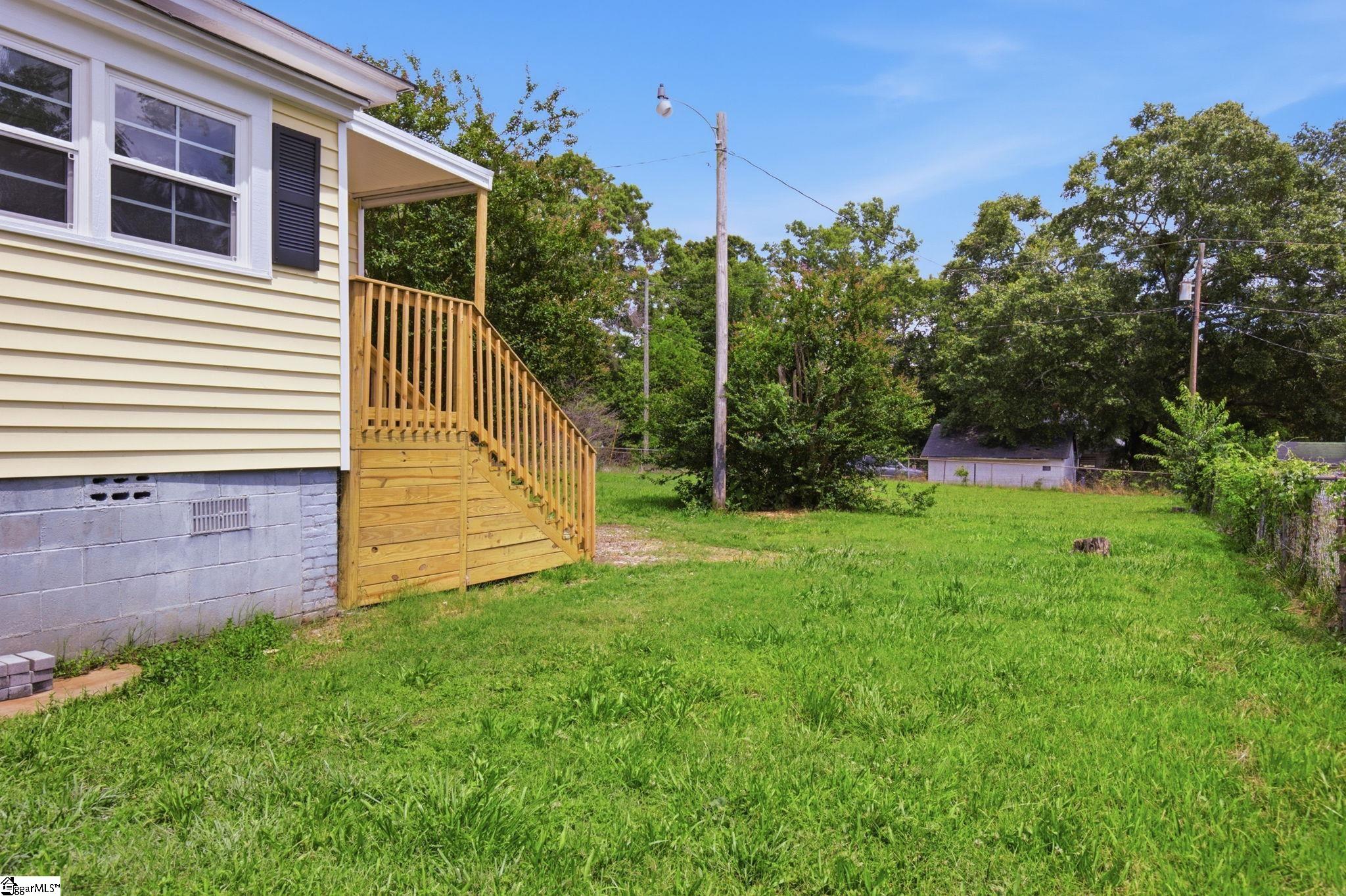 2 Wallace Street Laurens, SC 29360