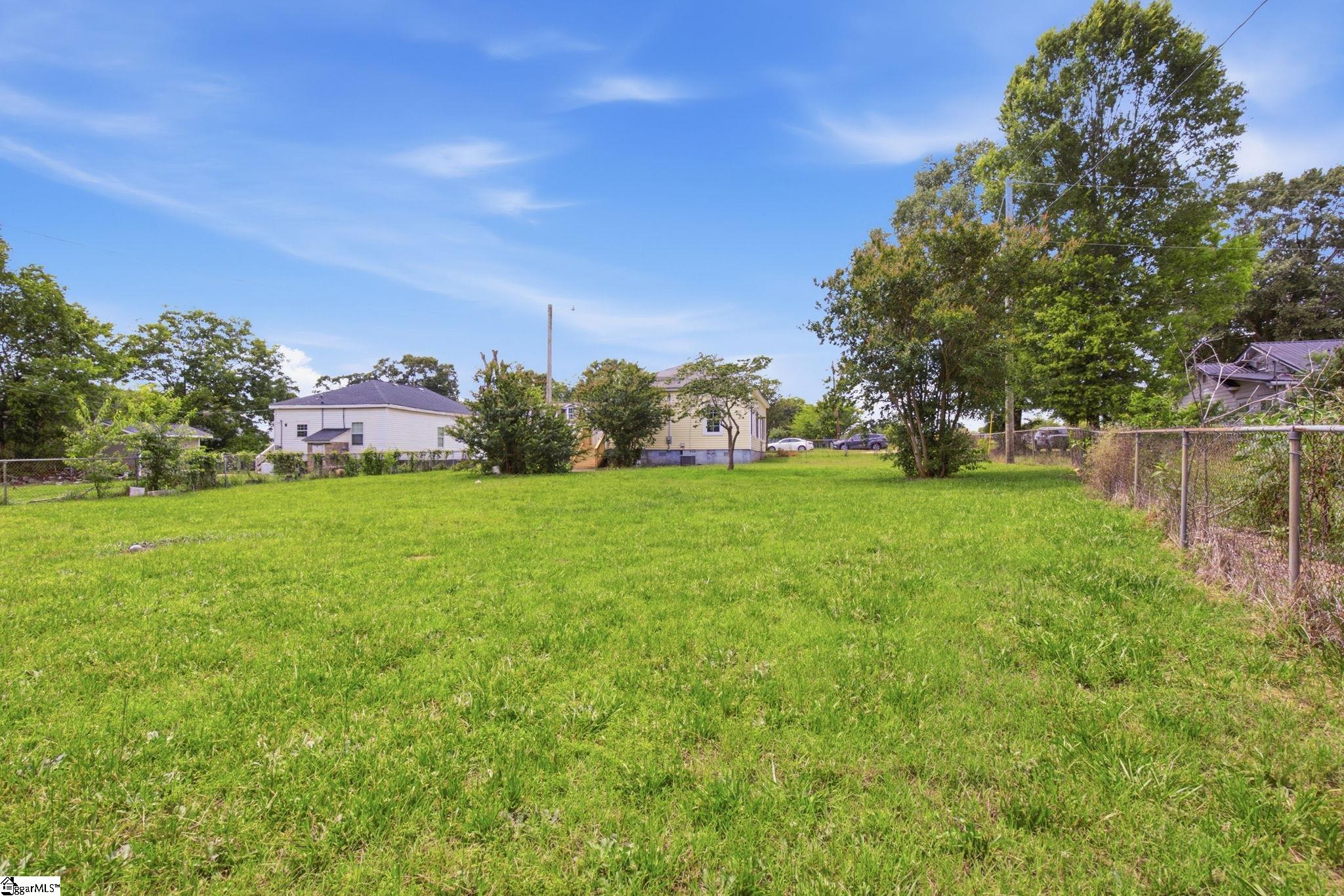 2 Wallace Street Laurens, SC 29360