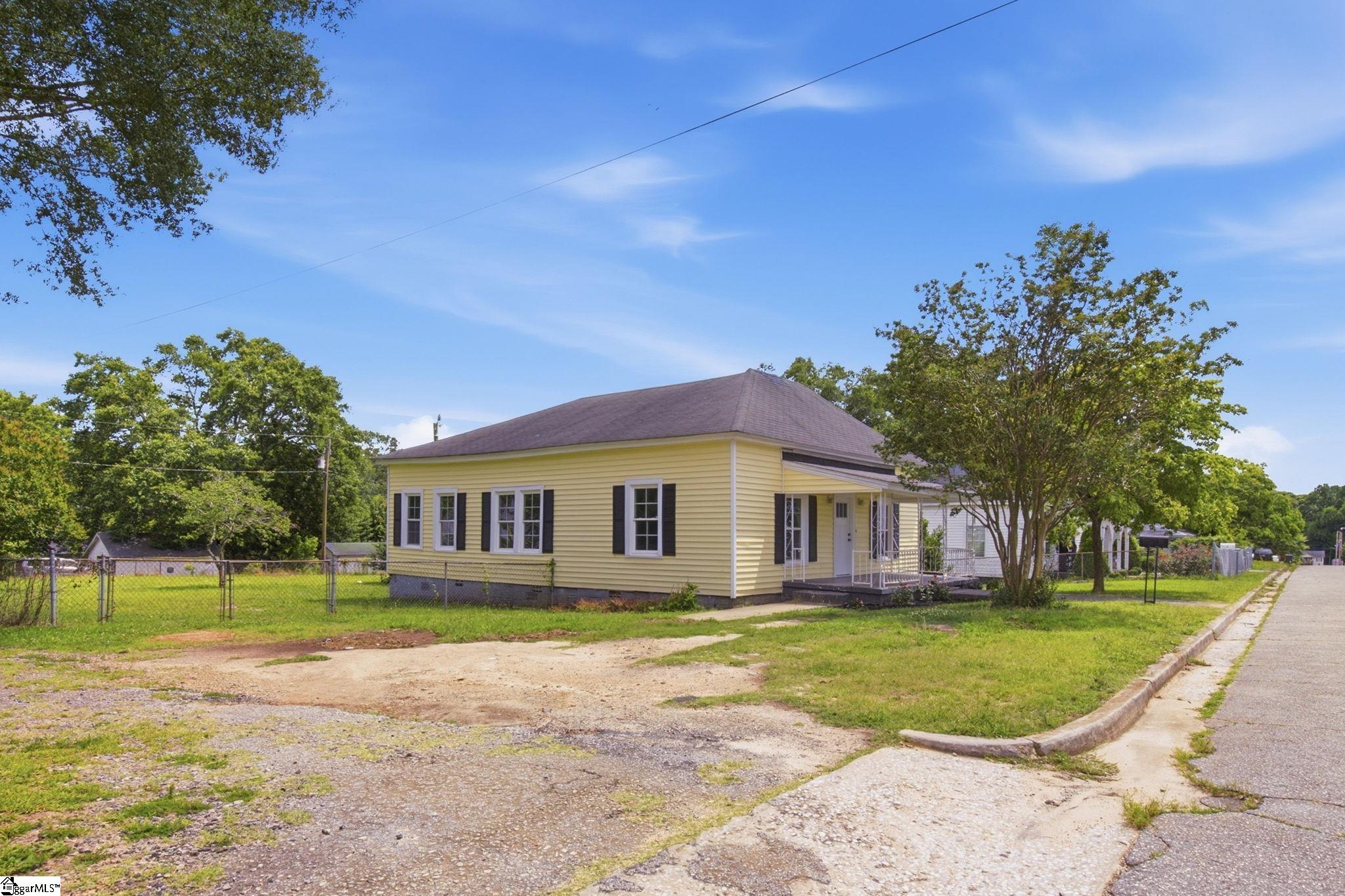 2 Wallace Street Laurens, SC 29360