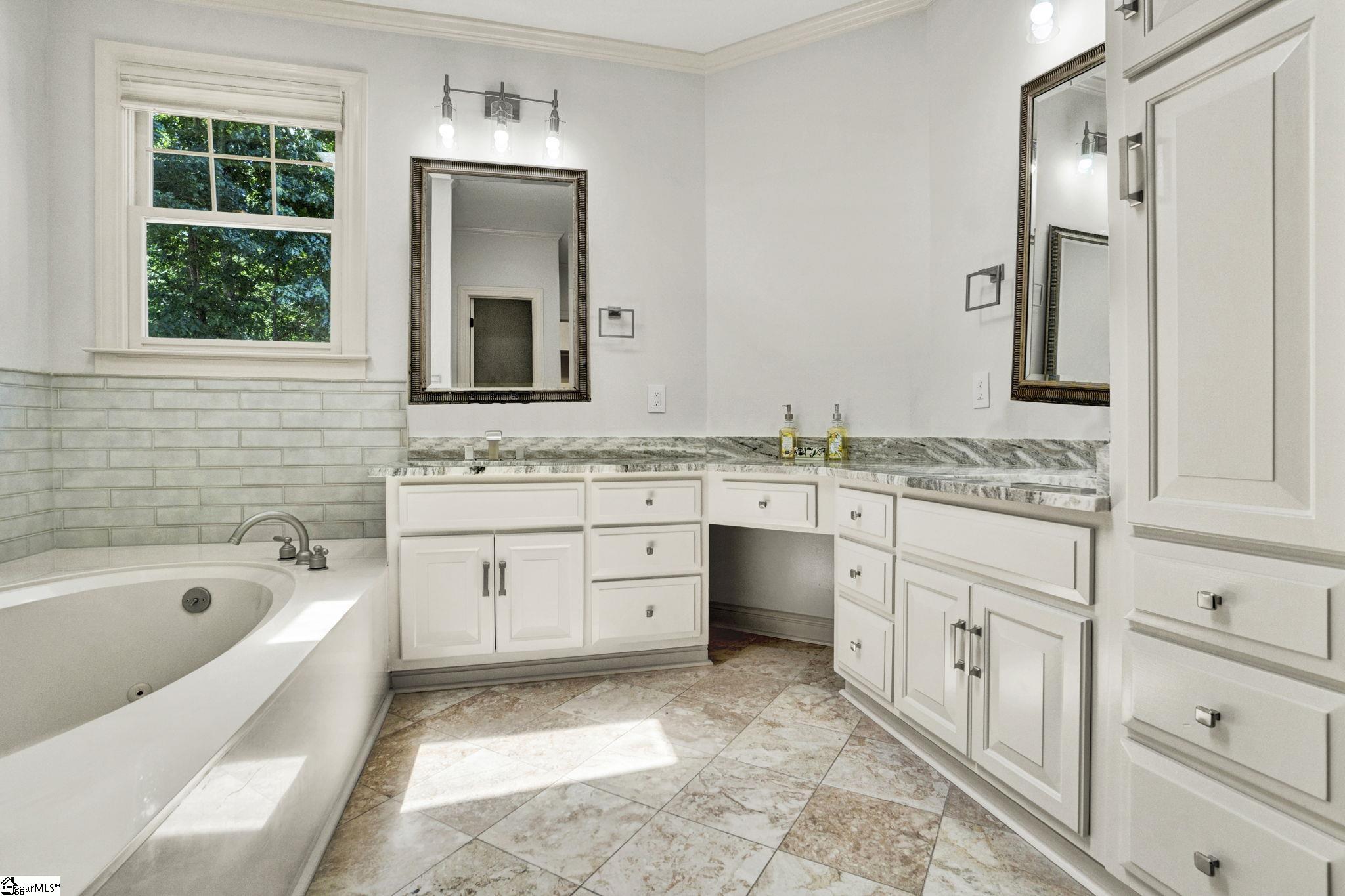309 Ledgewood Way Greenville, SC 29609