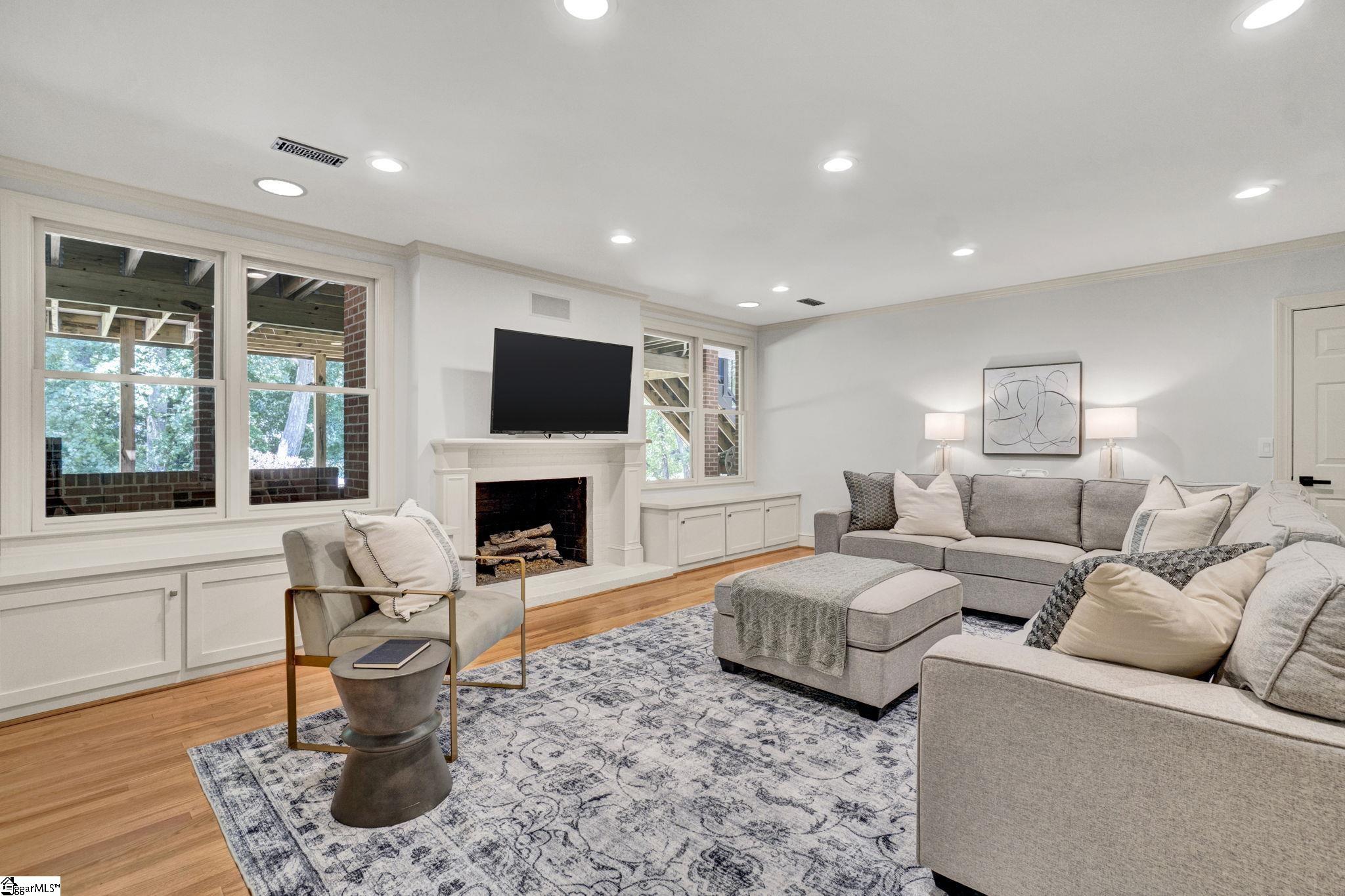 309 Ledgewood Way Greenville, SC 29609