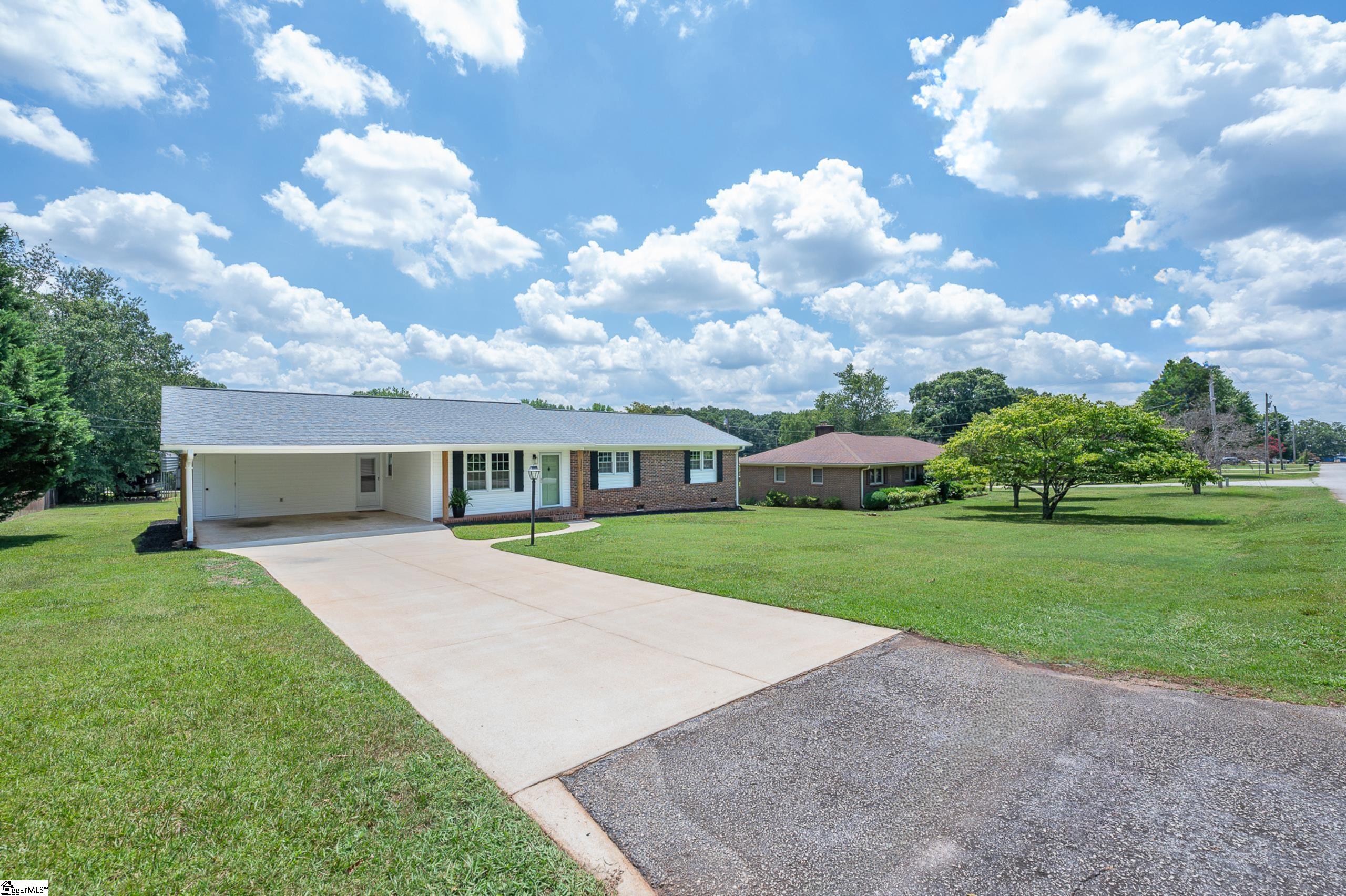 115 Wolfe Road Greer, SC 29650