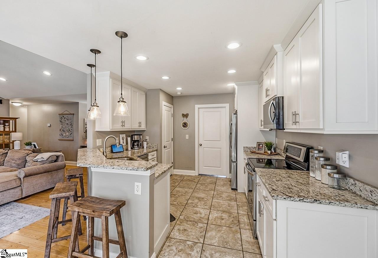 430 Sparkling Waters Lane Chesnee, SC 29323
