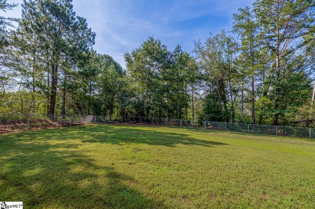 430 Sparkling Waters Lane Chesnee, SC 29323