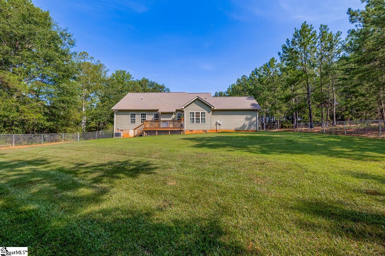 430 Sparkling Waters Lane Chesnee, SC 29323