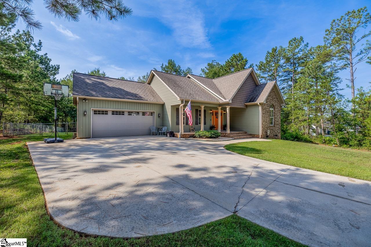 430 Sparkling Waters Lane Chesnee, SC 29323