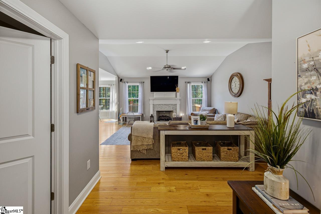 430 Sparkling Waters Lane Chesnee, SC 29323
