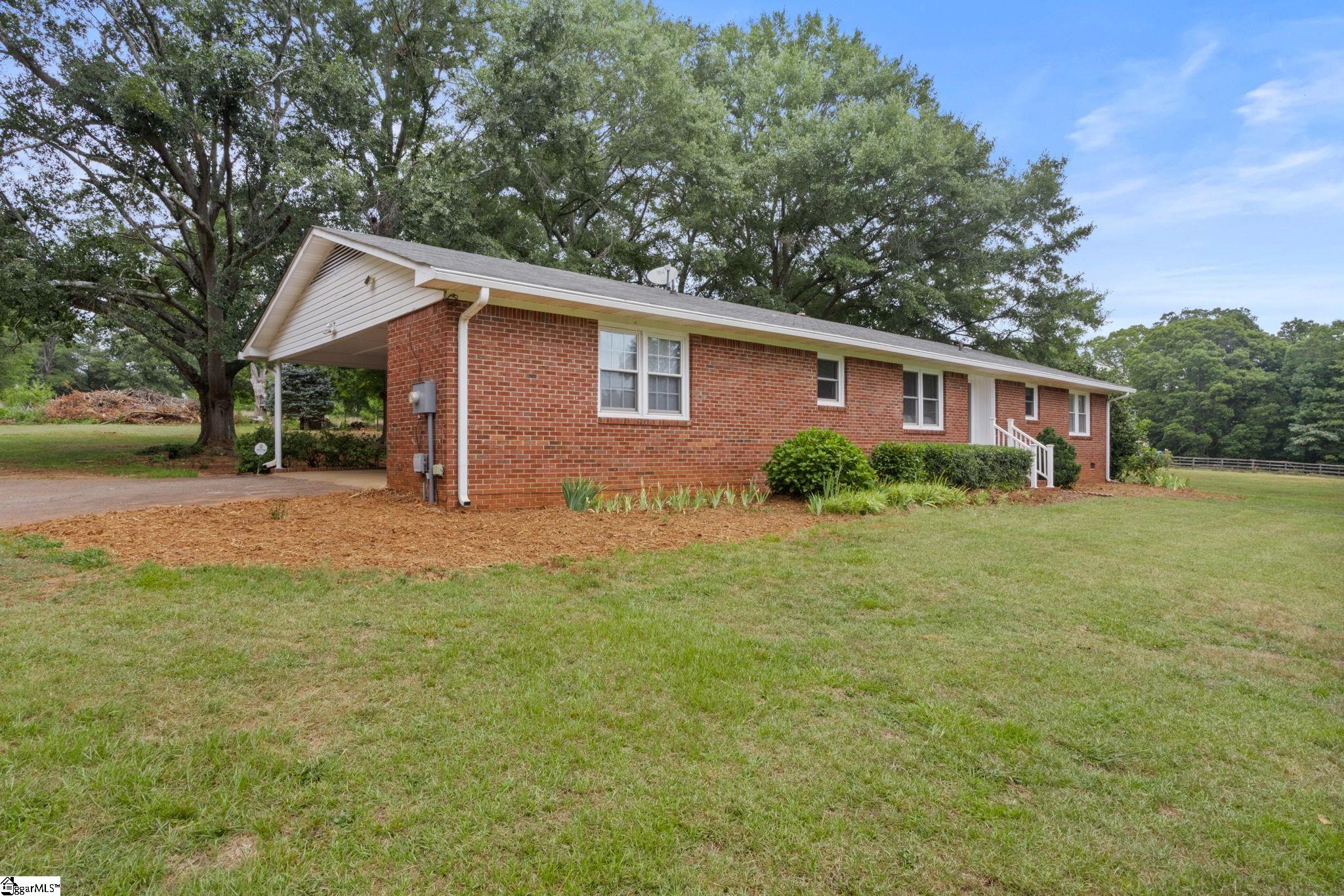 765 Hannon Road Inman, SC 29349