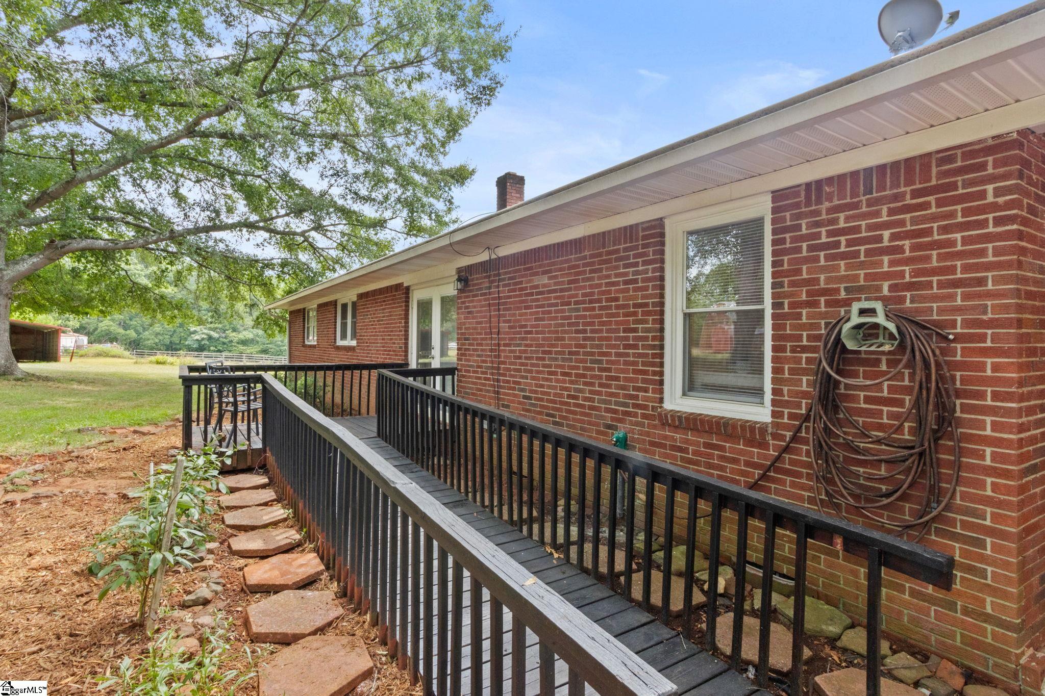 765 Hannon Road Inman, SC 29349