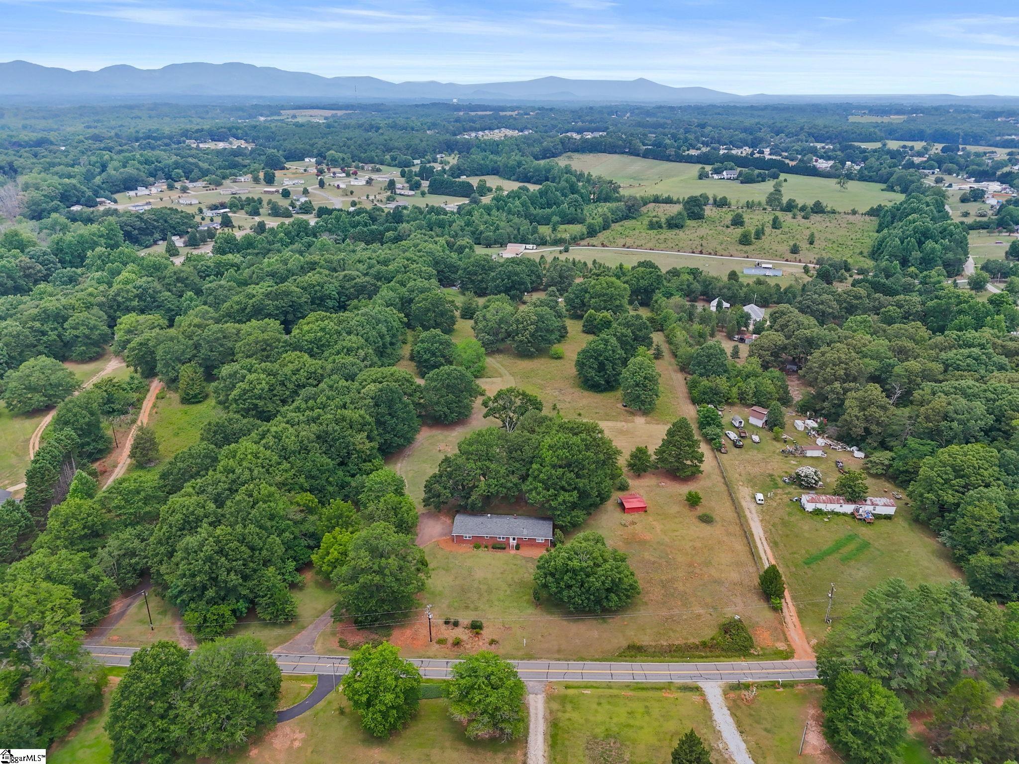 765 Hannon Road Inman, SC 29349