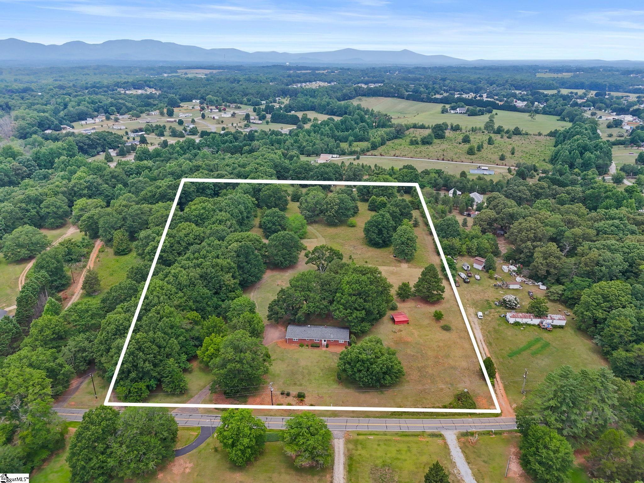 765 Hannon Road Inman, SC 29349