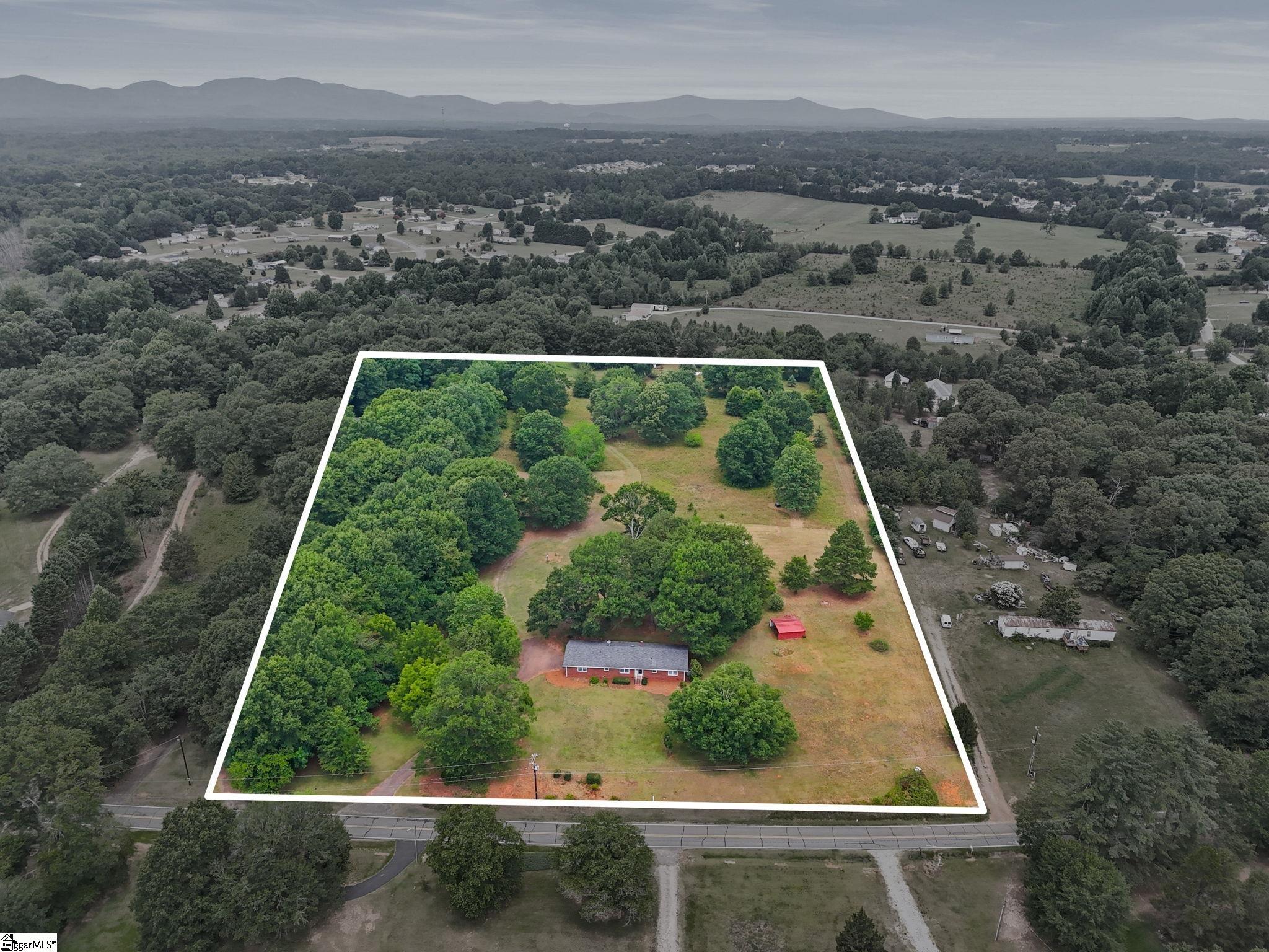 765 Hannon Road Inman, SC 29349