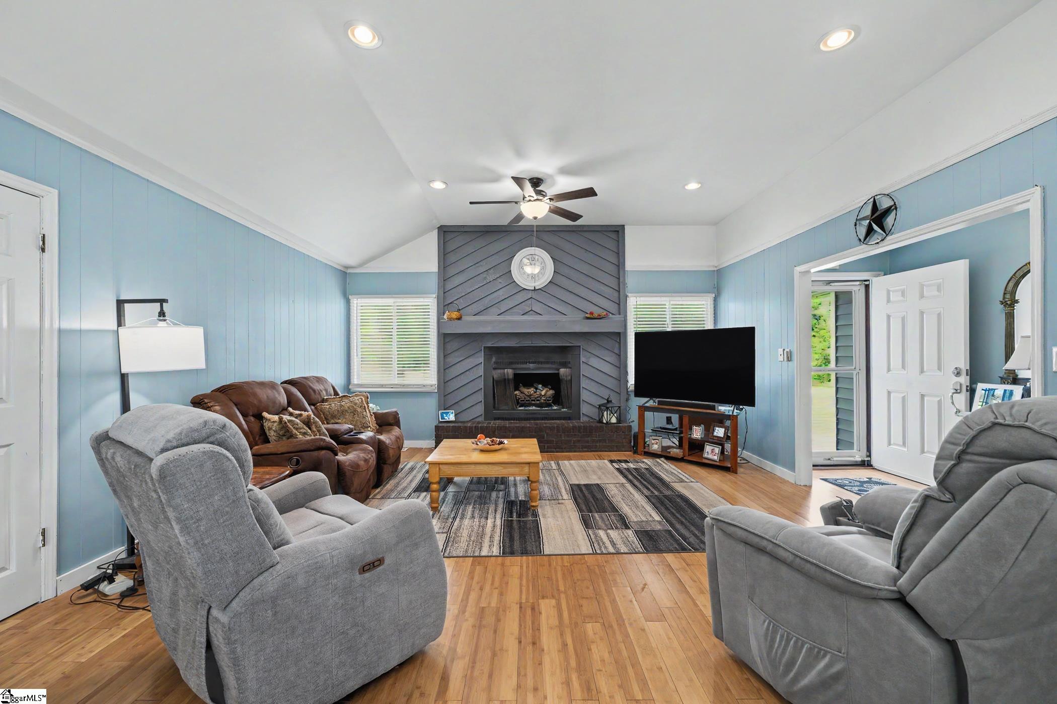 200 Belmont Stakes Clinton, SC 29325