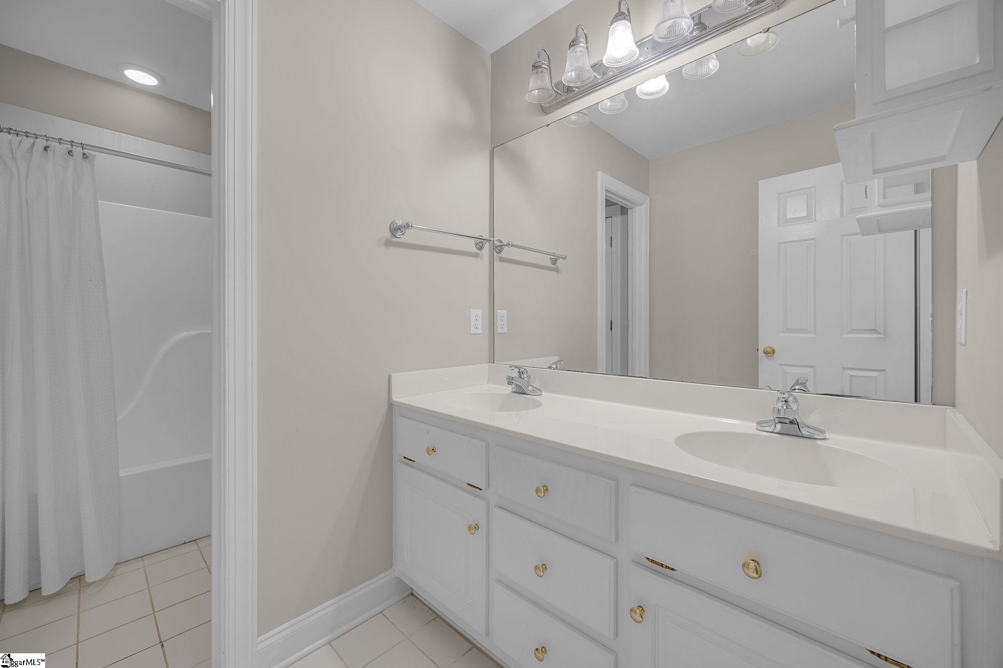 108 Beckworth Drive Taylors, SC 29687