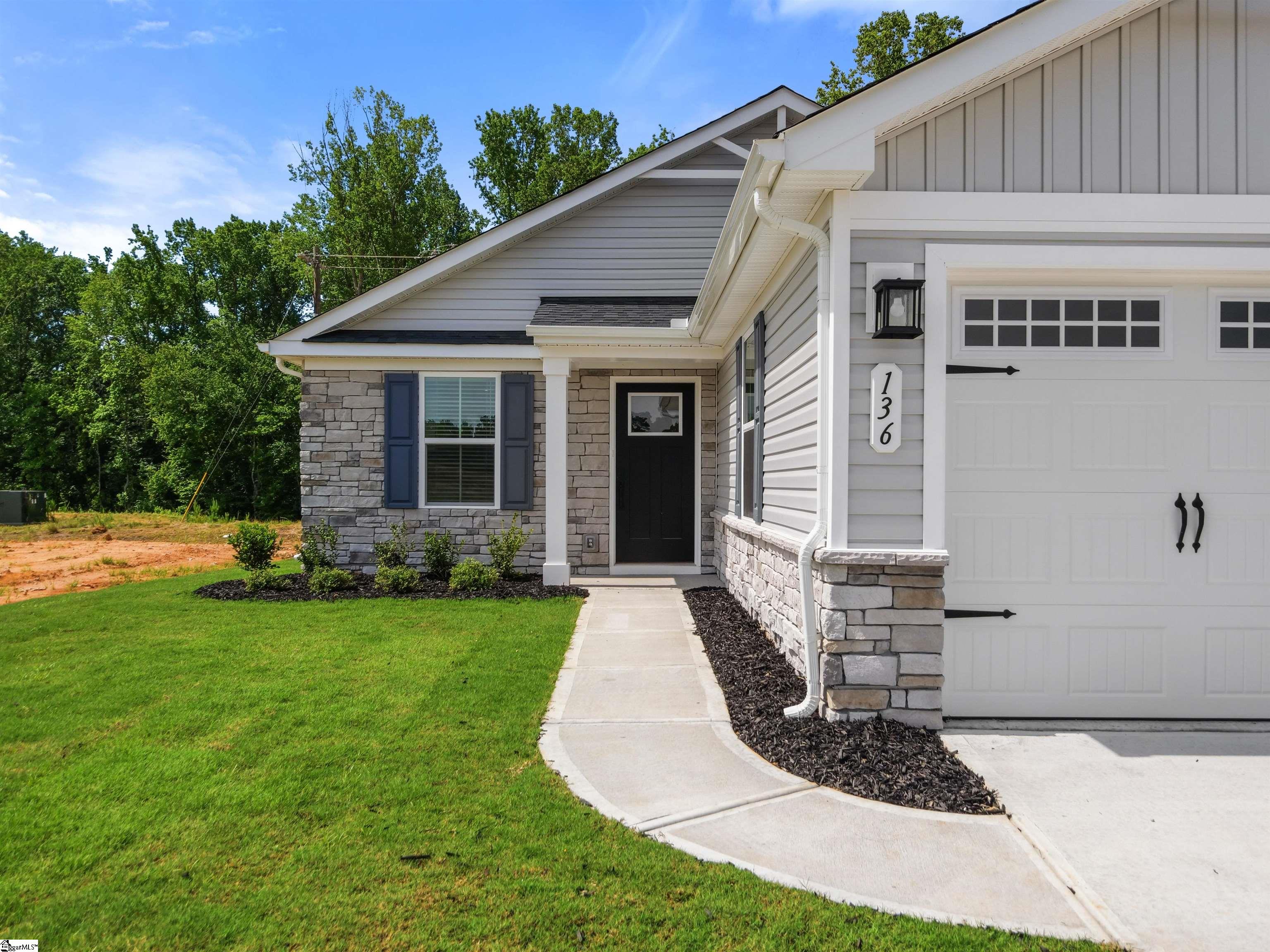 136 Villanova Drive Gray Court, SC 29645