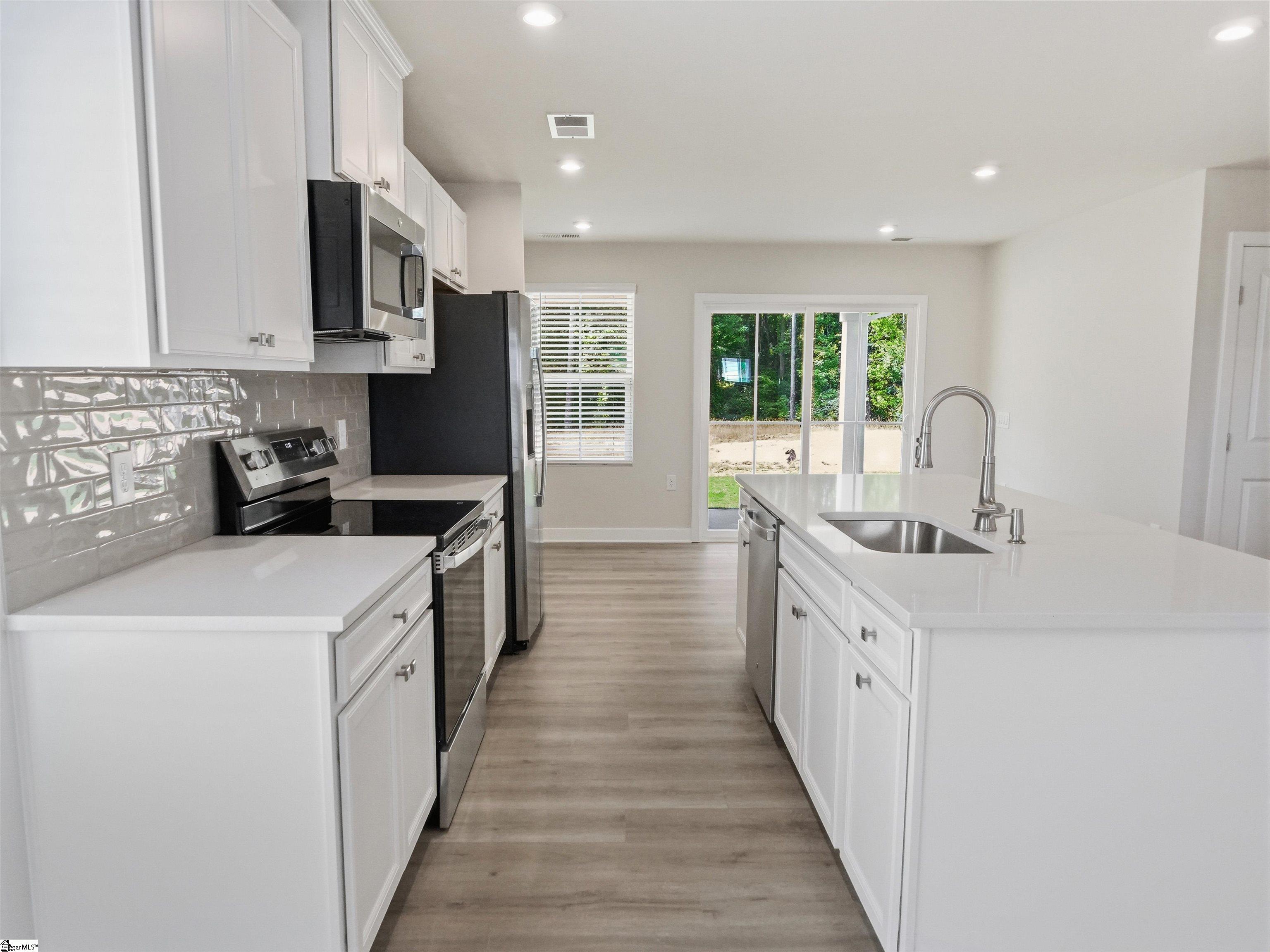 136 Villanova Drive Gray Court, SC 29645
