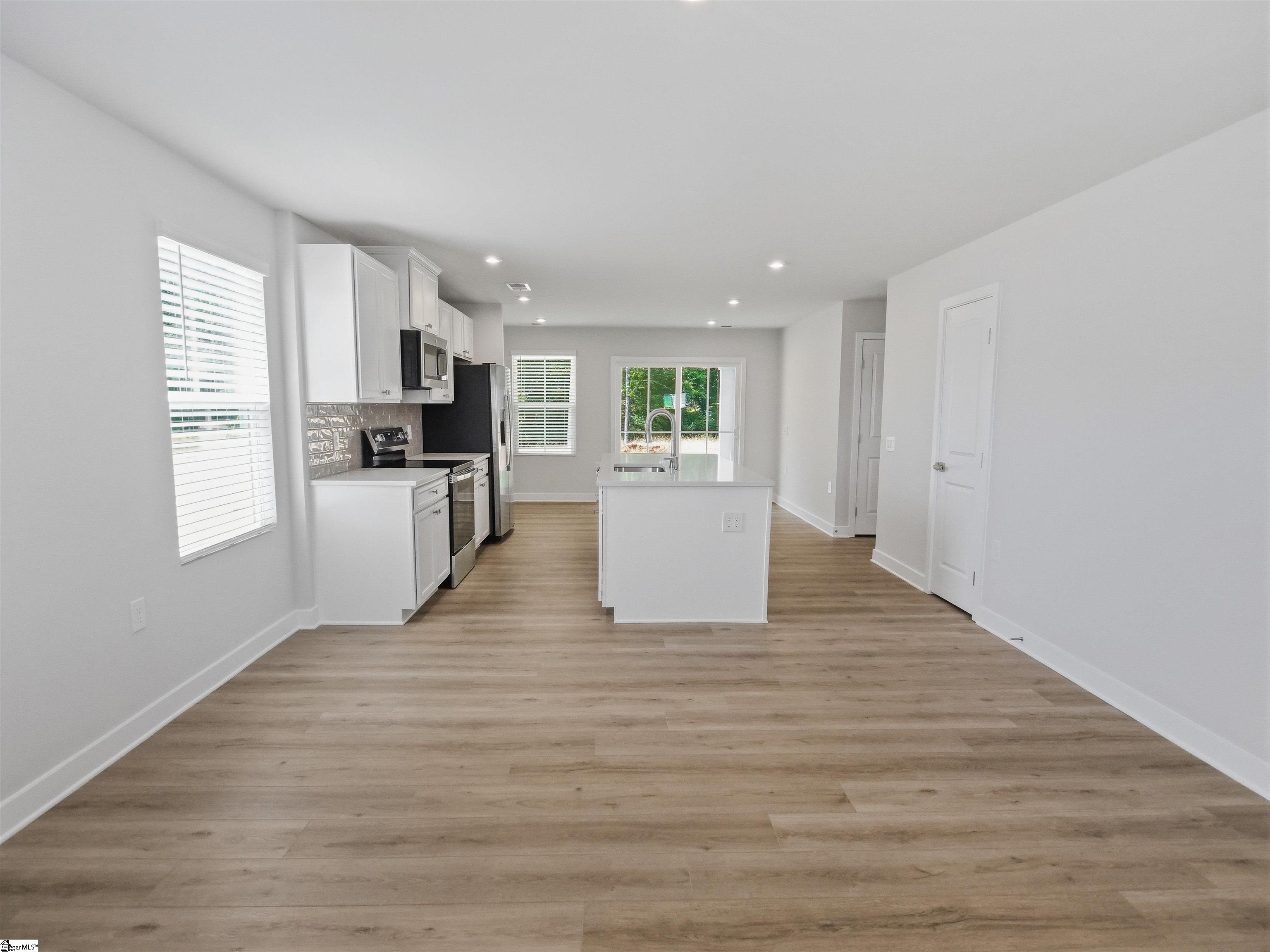 136 Villanova Drive Gray Court, SC 29645