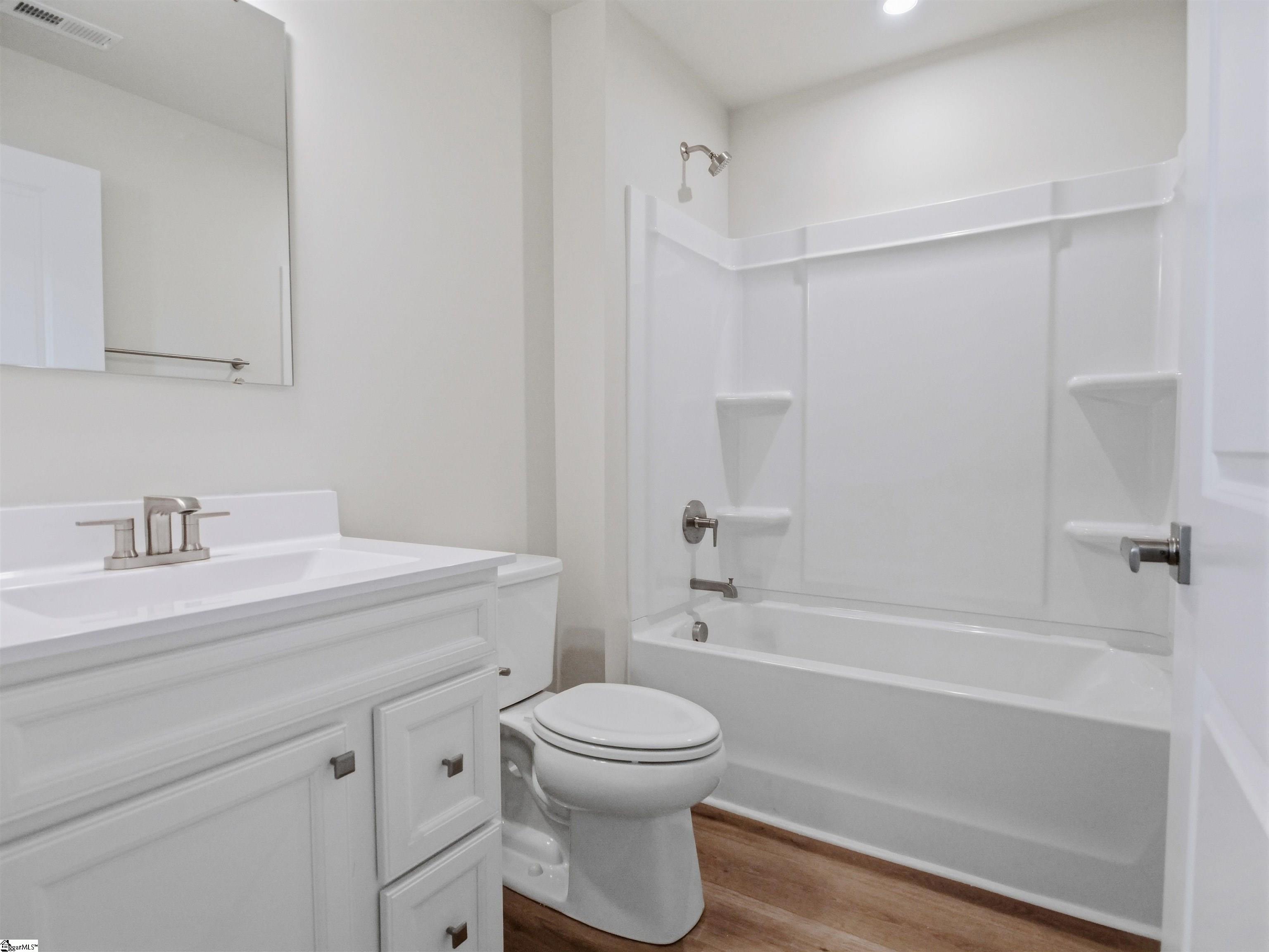 136 Villanova Drive Gray Court, SC 29645