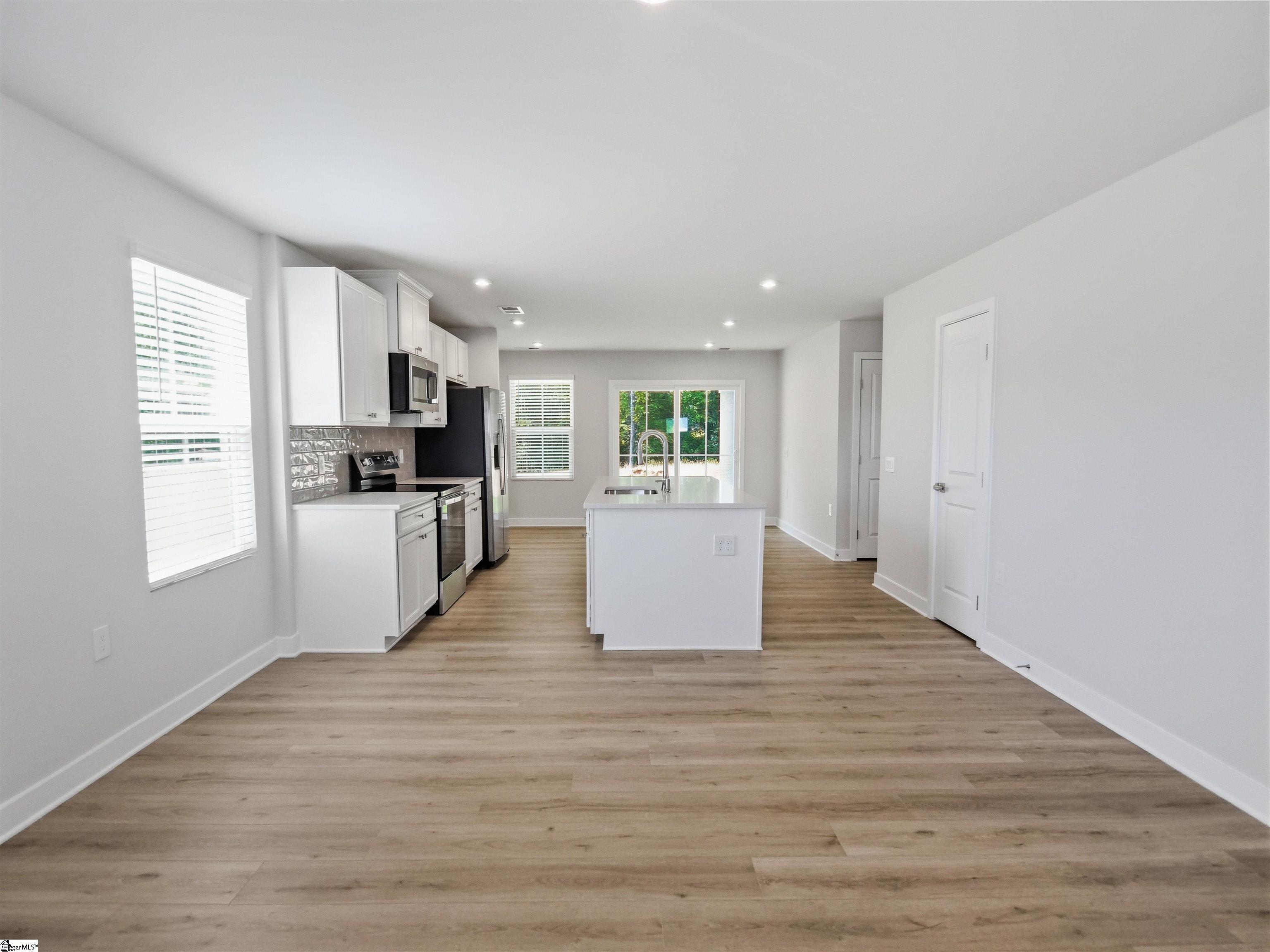 136 Villanova Drive Gray Court, SC 29645
