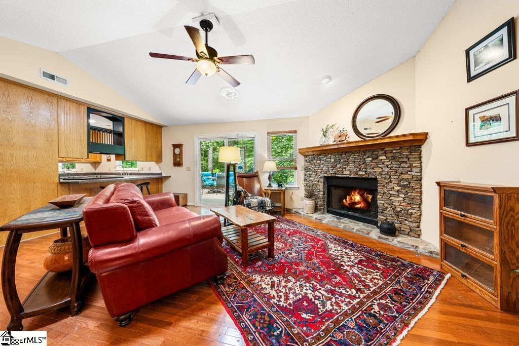 1303 S Arrowhead Drive Westminster, SC 29693
