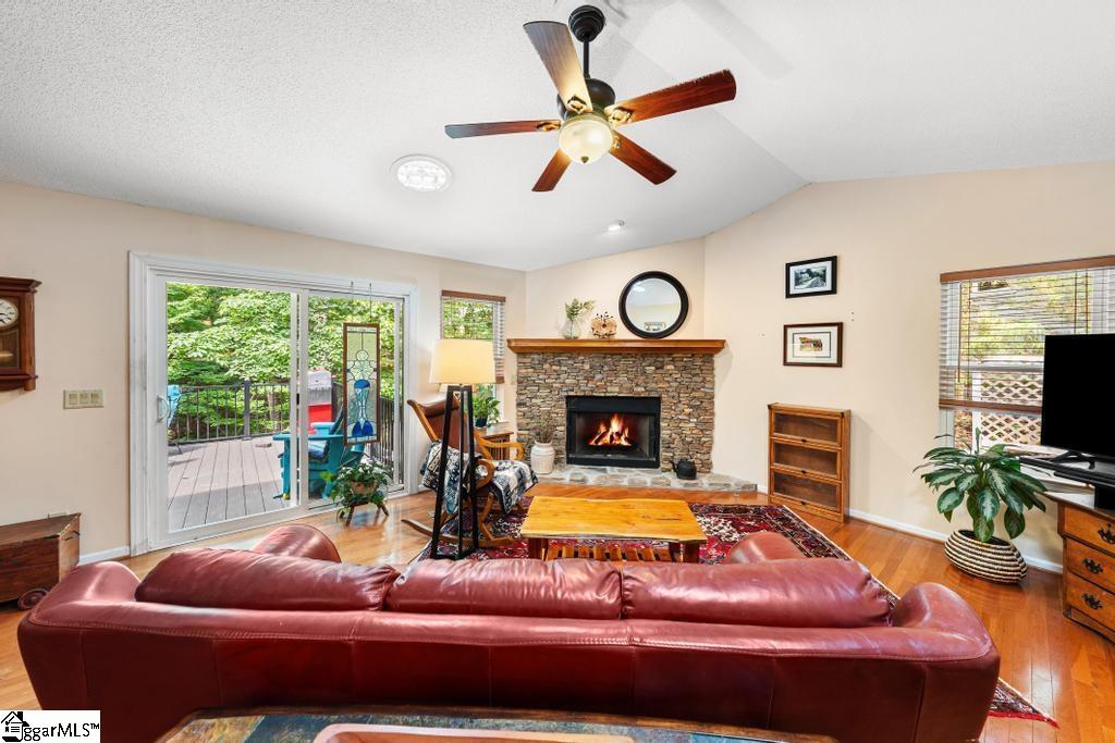 1303 S Arrowhead Drive Westminster, SC 29693