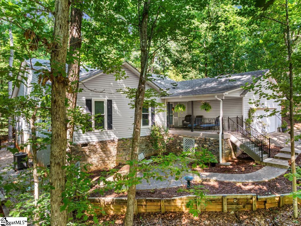 1303 S Arrowhead Drive Westminster, SC 29693