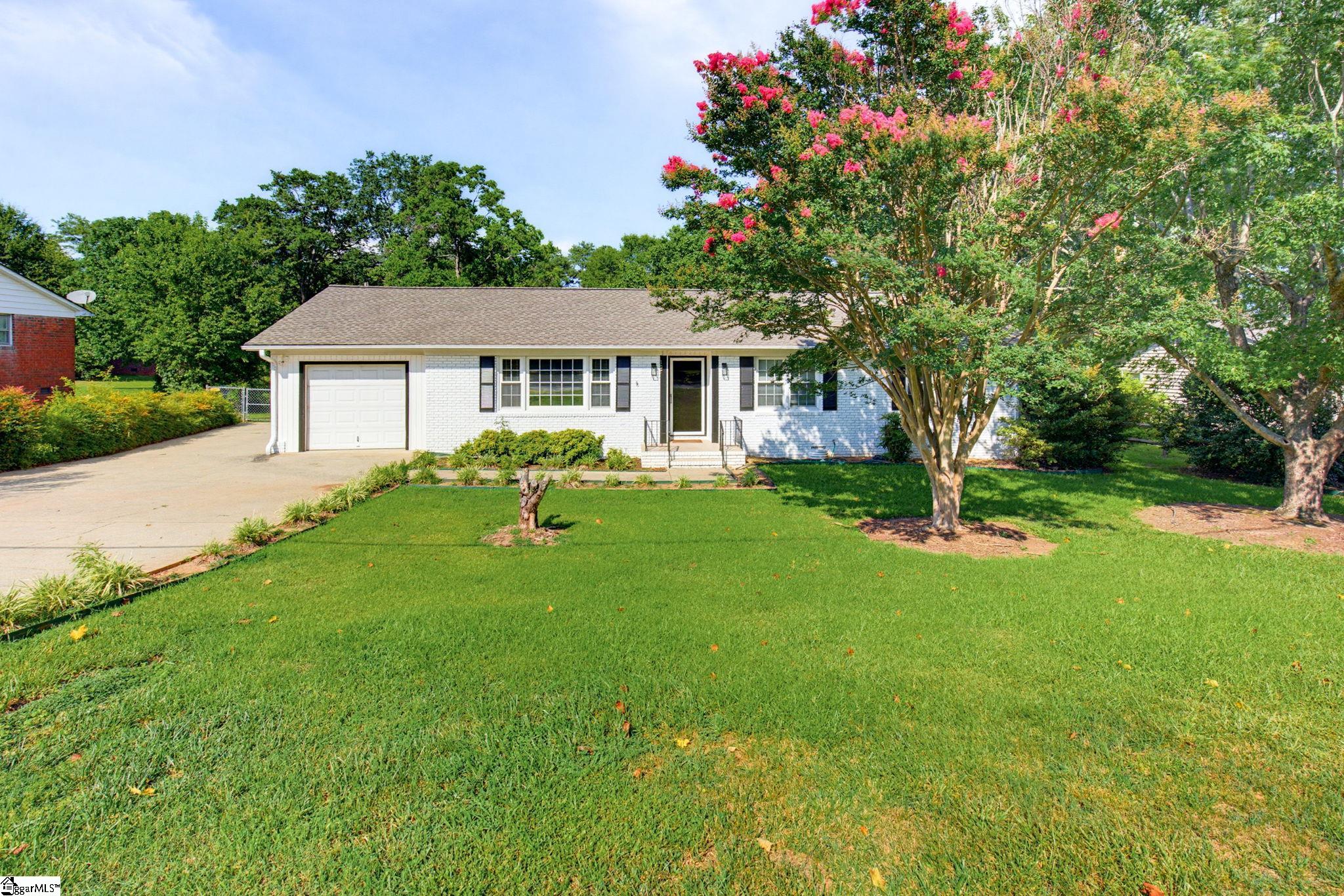 107 Luther Place Spartanburg, SC 29301