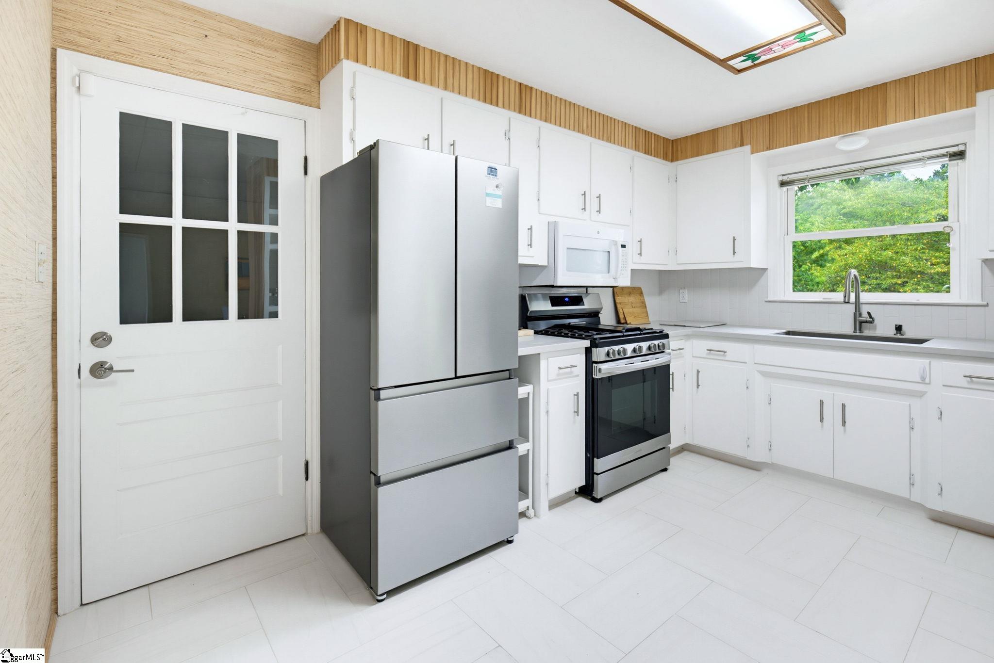 107 Luther Place Spartanburg, SC 29301