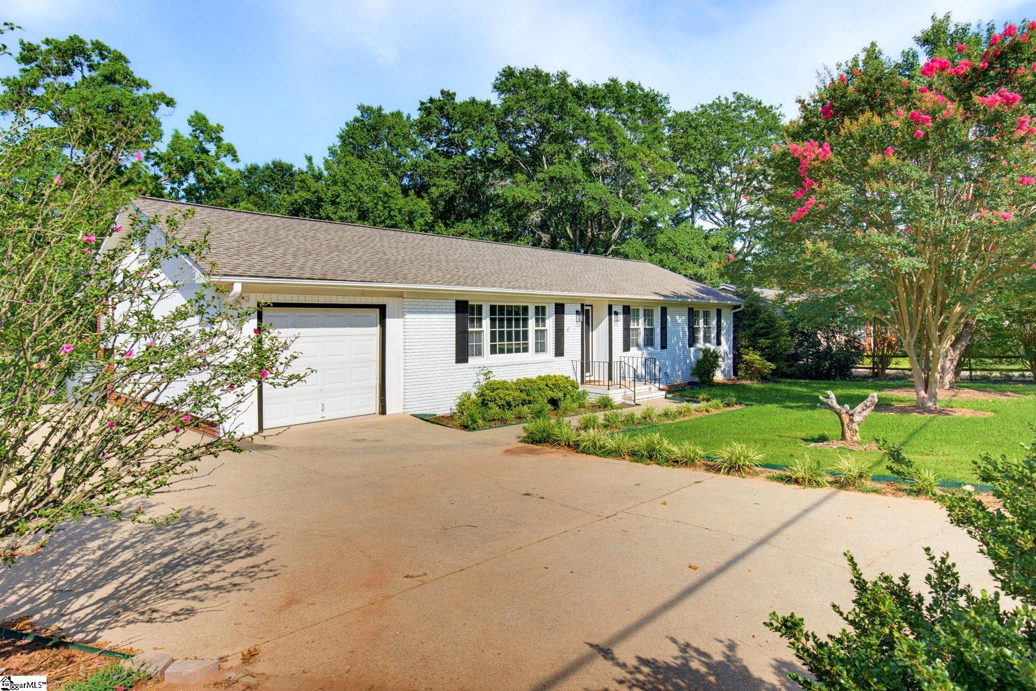 107 Luther Place Spartanburg, SC 29301