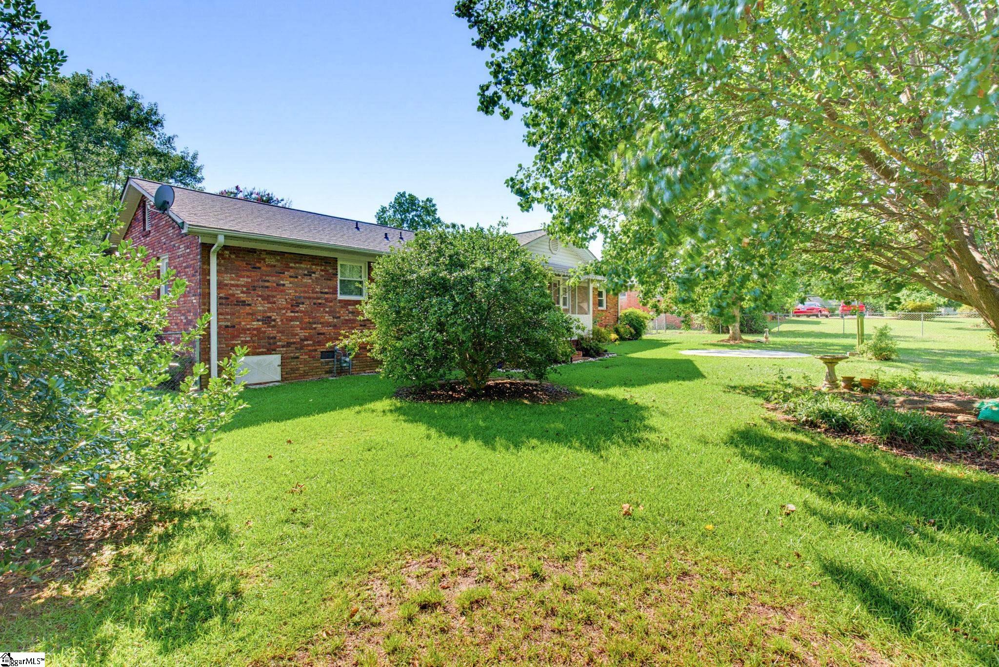 107 Luther Place Spartanburg, SC 29301
