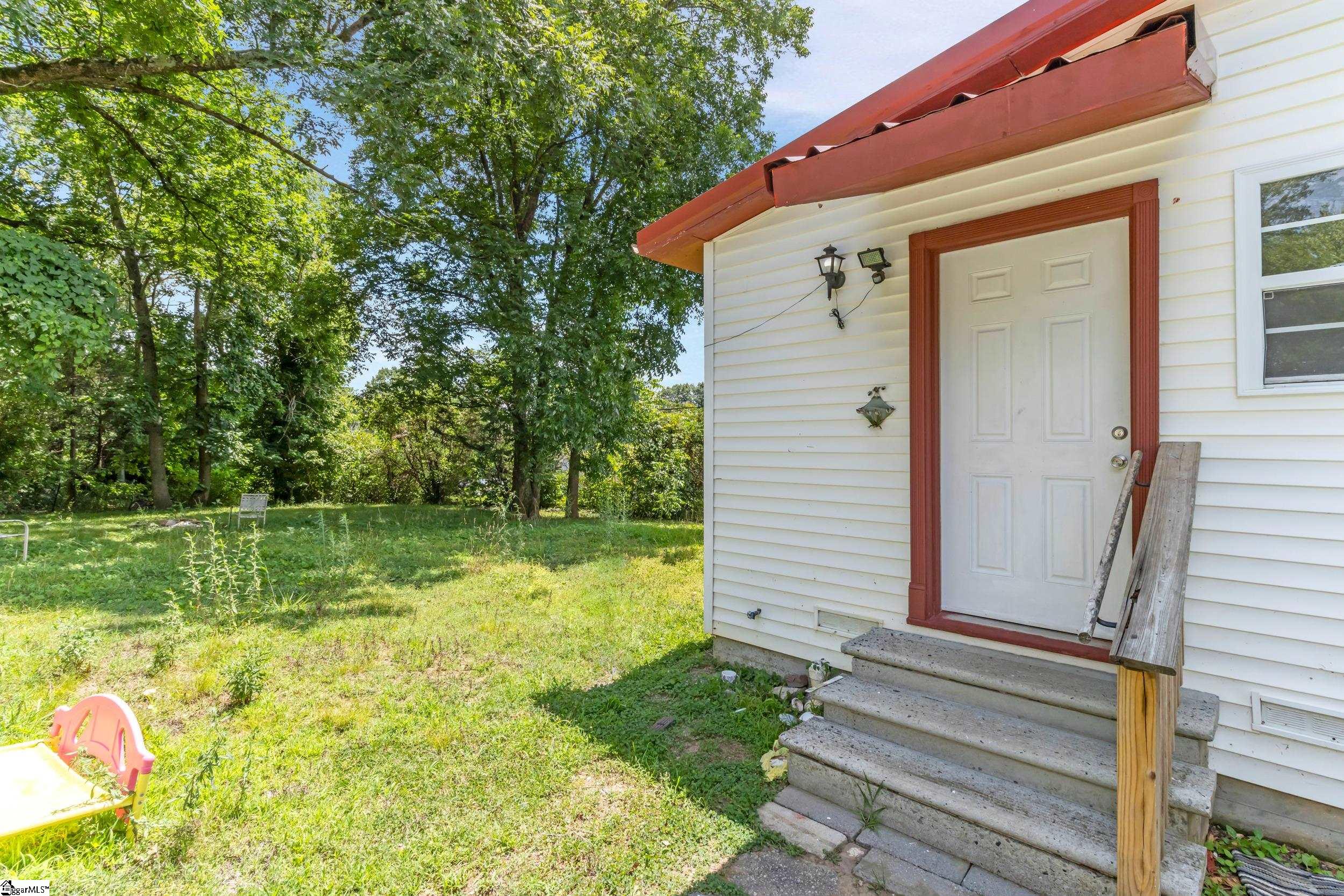 250 Cedar Street Spartanburg, SC 29307