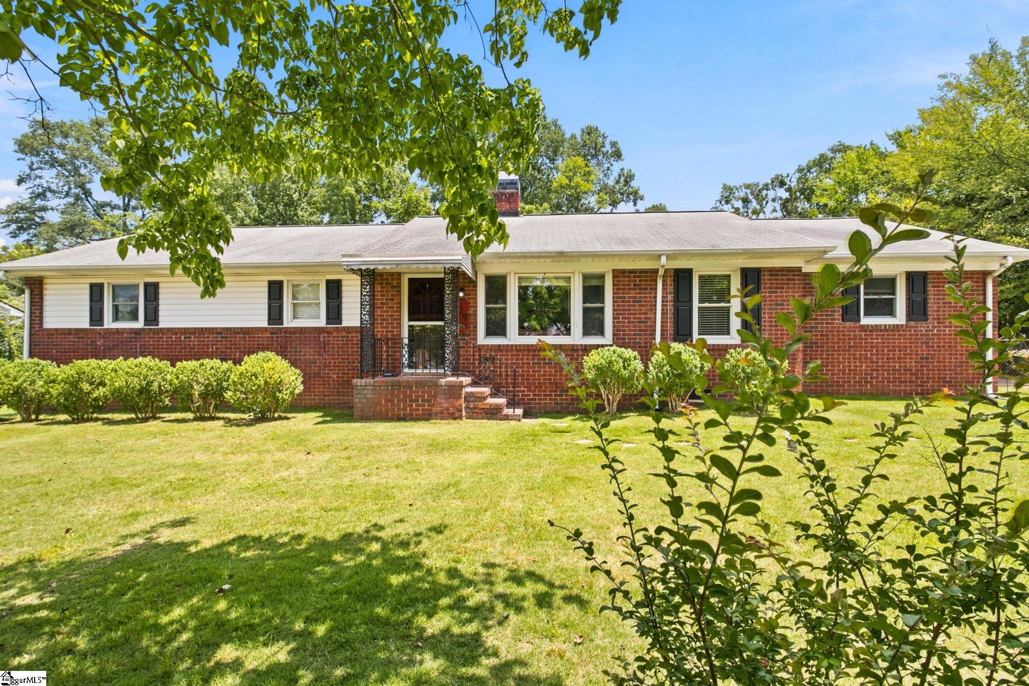 229 Mohawk Drive Spartanburg, SC 29301