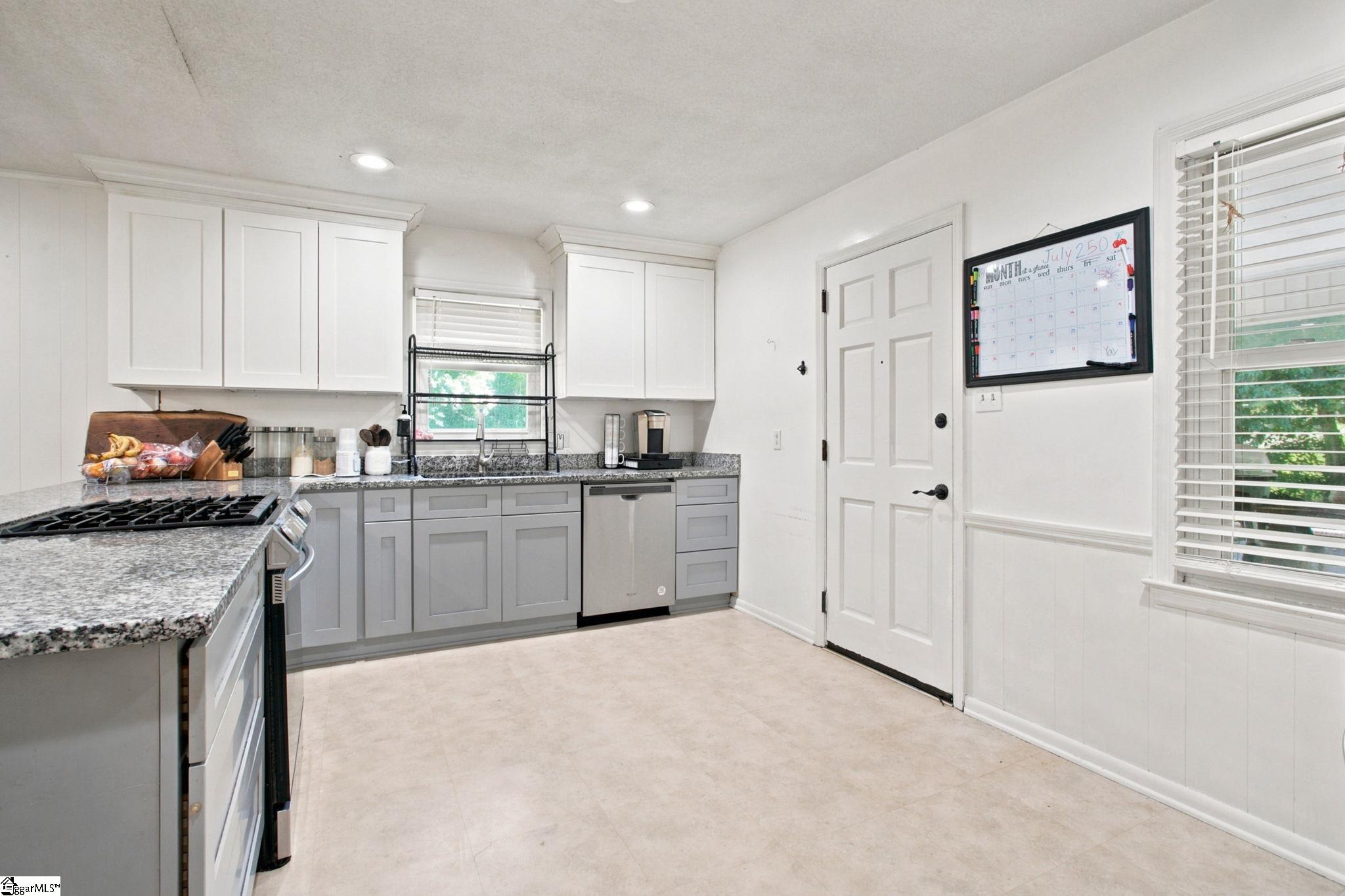 229 Mohawk Drive Spartanburg, SC 29301