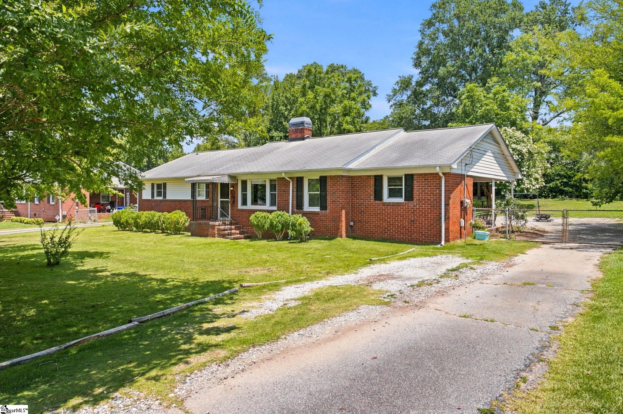 229 Mohawk Drive Spartanburg, SC 29301