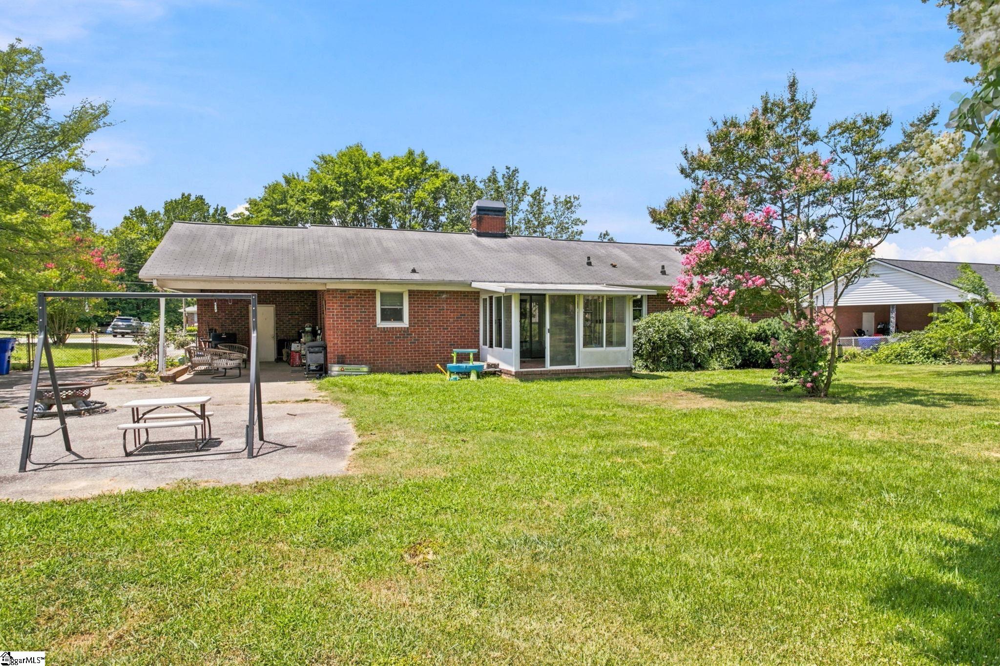 229 Mohawk Drive Spartanburg, SC 29301