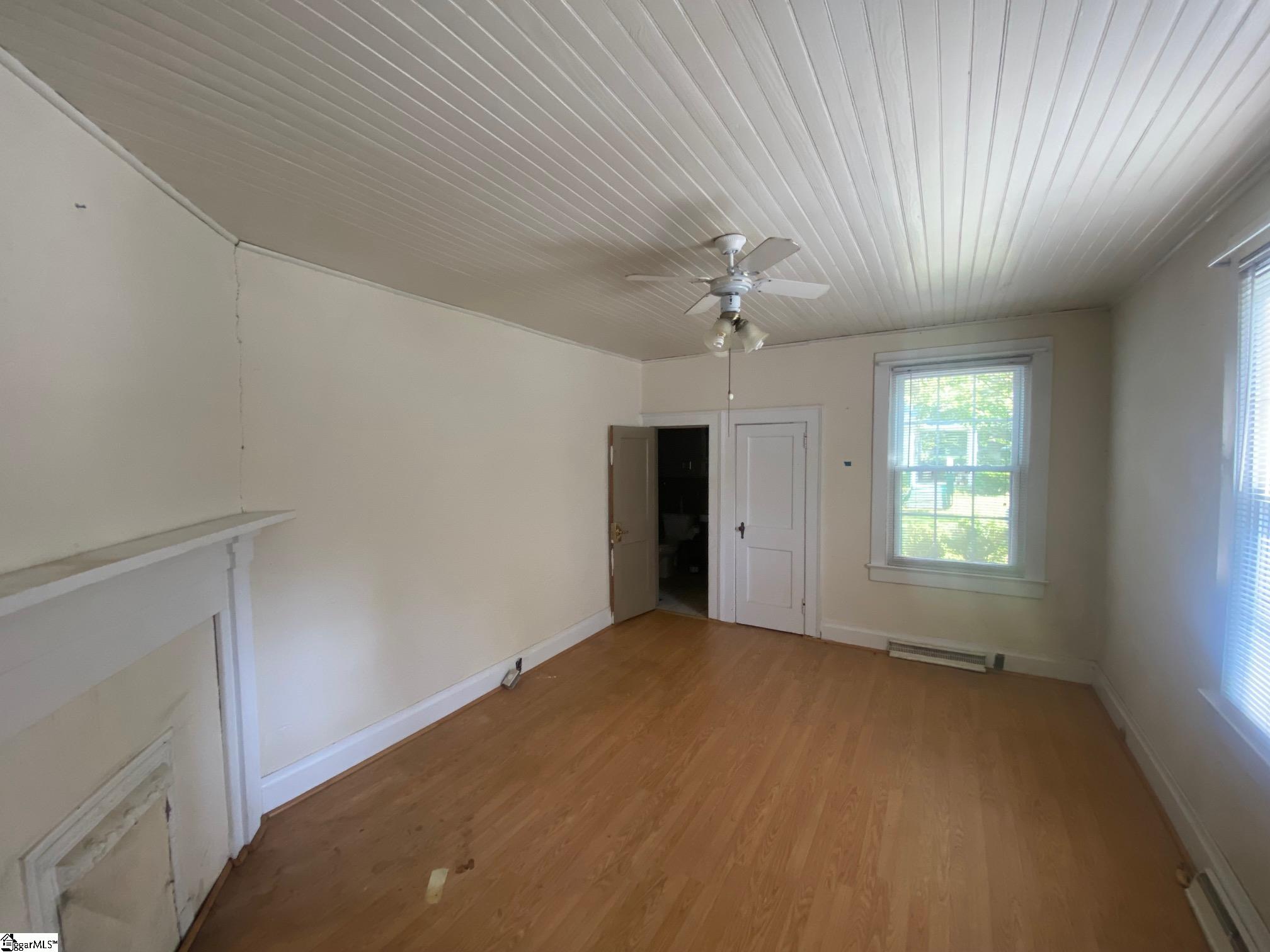 111 Maplebrook Street Laurens, SC 29360