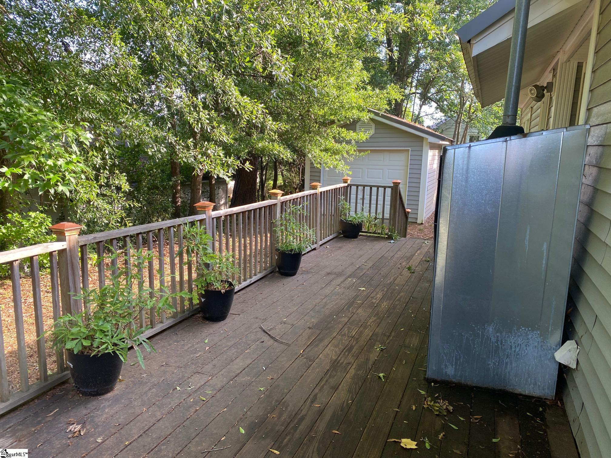 111 Maplebrook Street Laurens, SC 29360