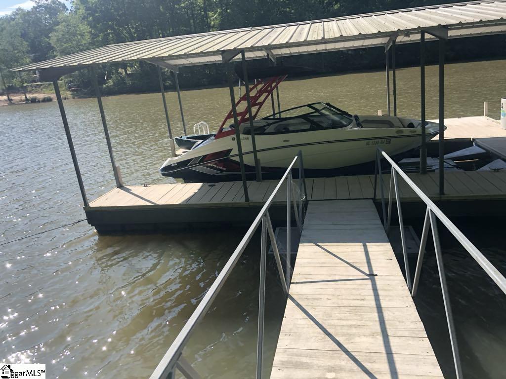 147 W Waters Edge Lane West Union, SC 29696