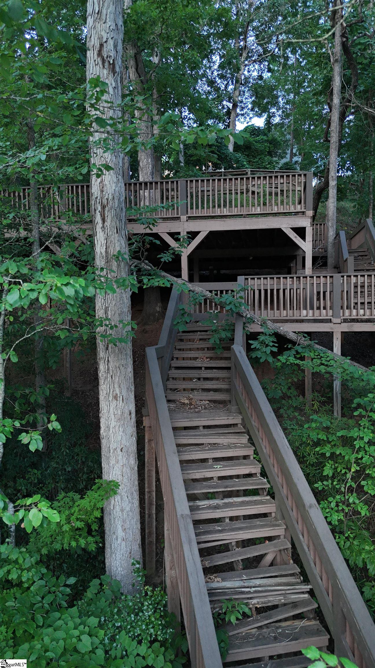 147 W Waters Edge Lane West Union, SC 29696