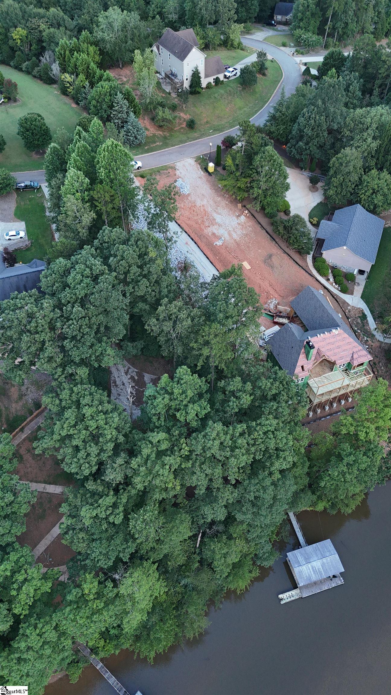 147 W Waters Edge Lane West Union, SC 29696