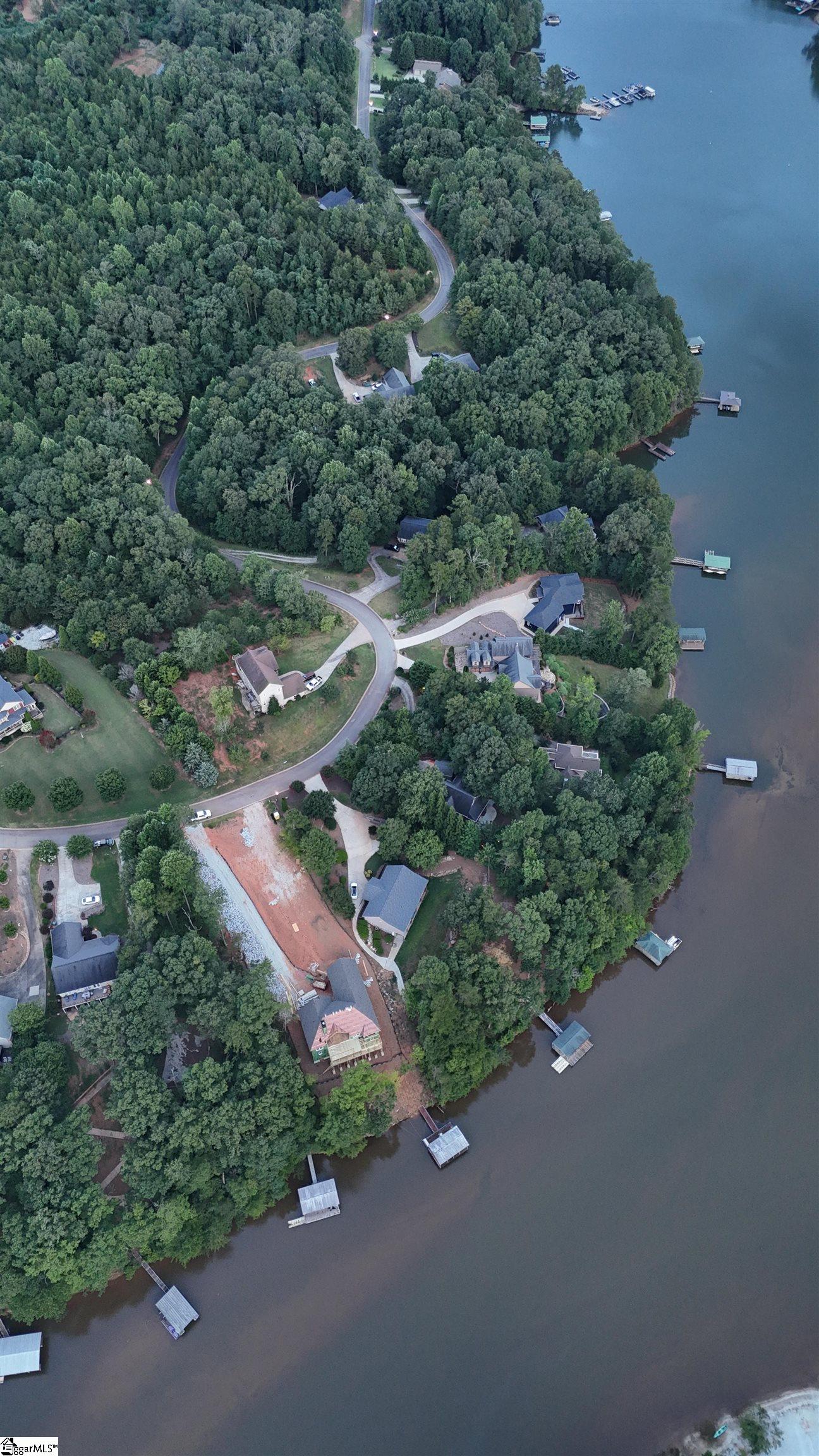 147 W Waters Edge Lane West Union, SC 29696