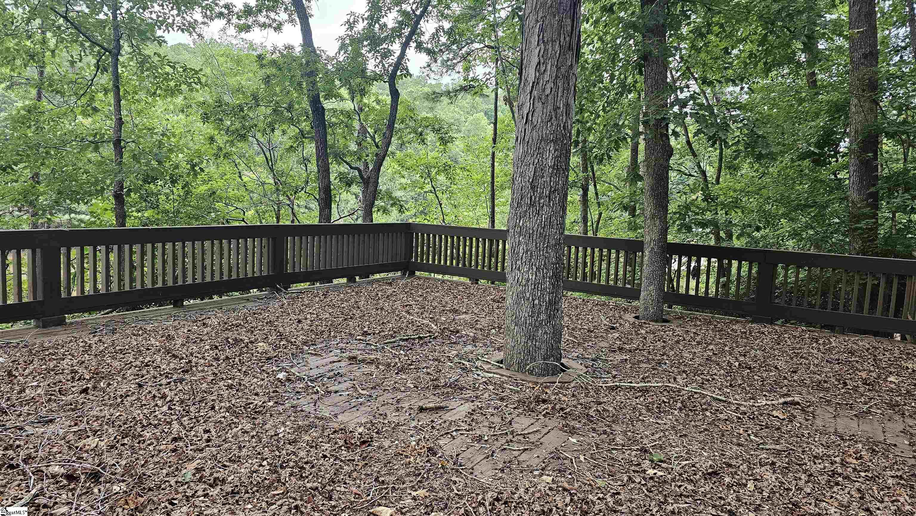 147 W Waters Edge Lane West Union, SC 29696