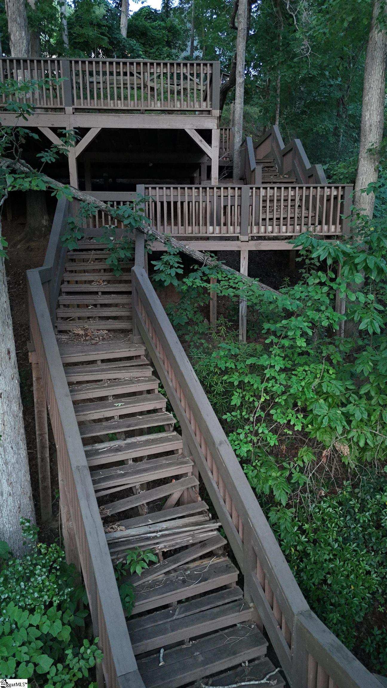 147 W Waters Edge Lane West Union, SC 29696