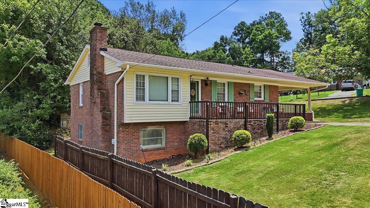 1207 Elmore Street Gaffney, SC 29340
