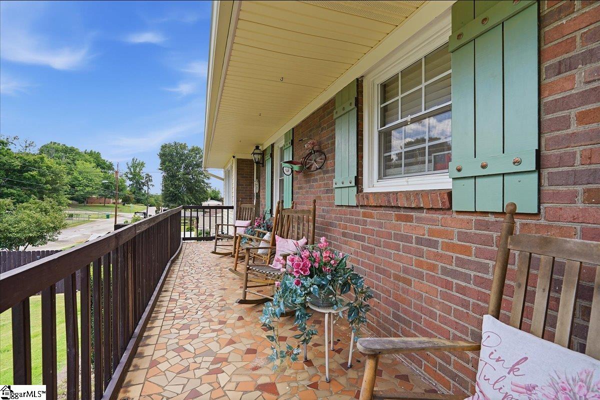 1207 Elmore Street Gaffney, SC 29340