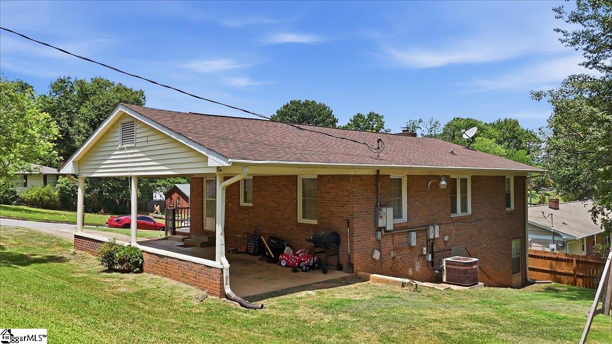 1207 Elmore Street Gaffney, SC 29340
